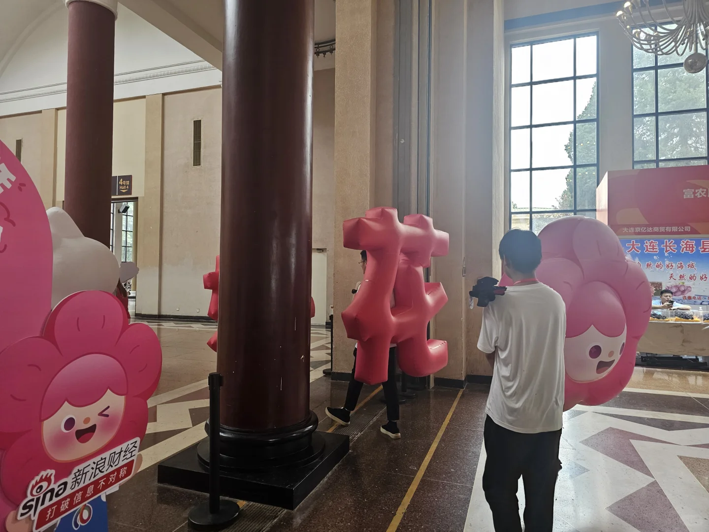 我的朋友圈都是在云逛展会啦！