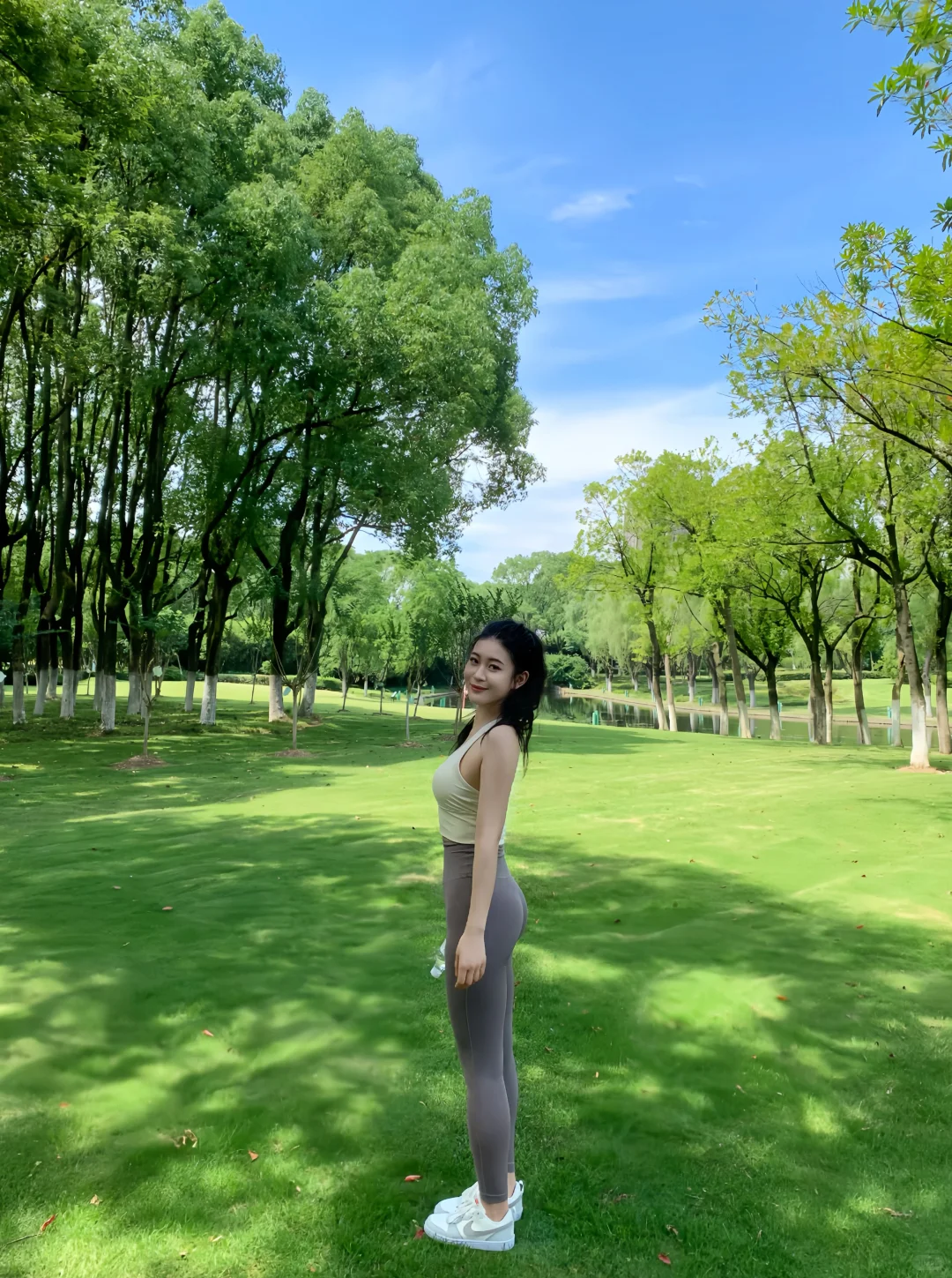 夏日瑜伽服穿搭