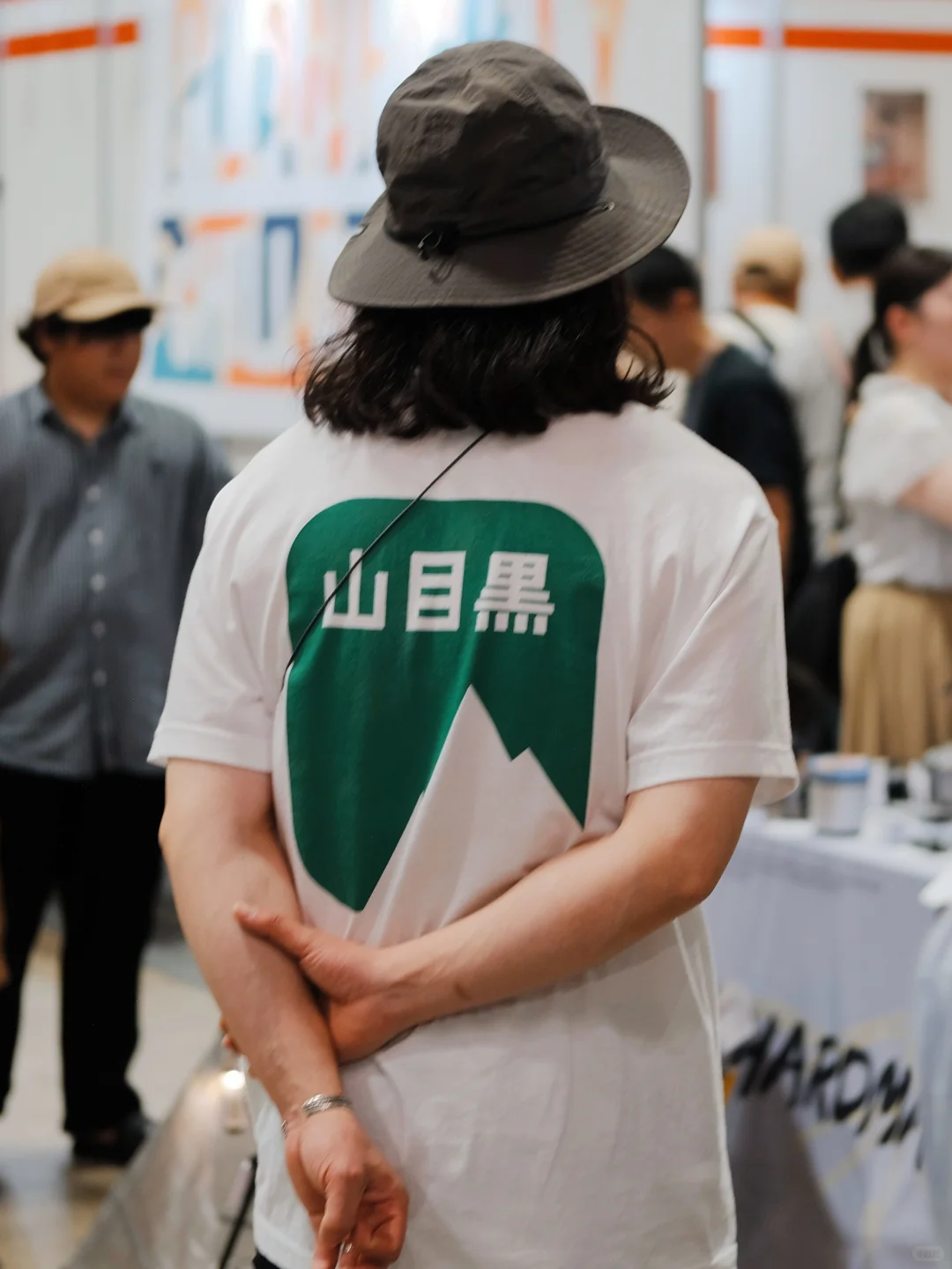 在日本顶尖户外展会上，大家都穿什么？