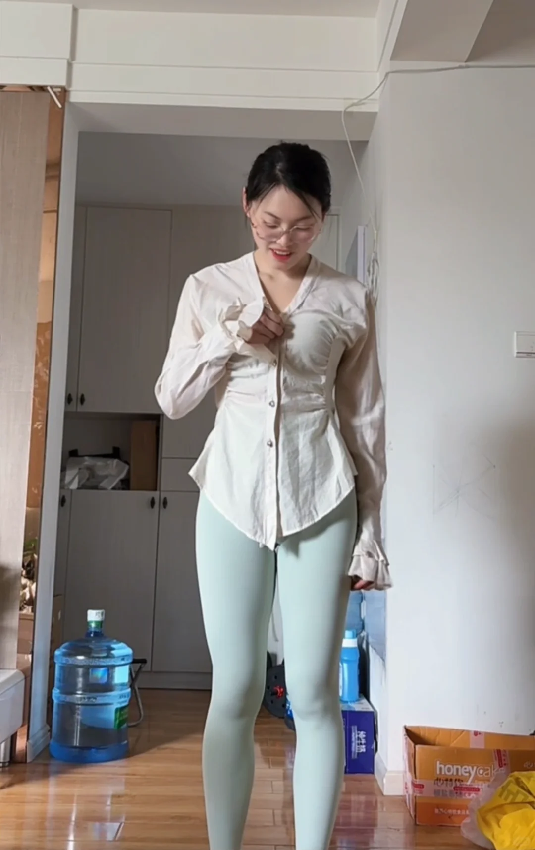 终于懂了瑜伽服的魅力?