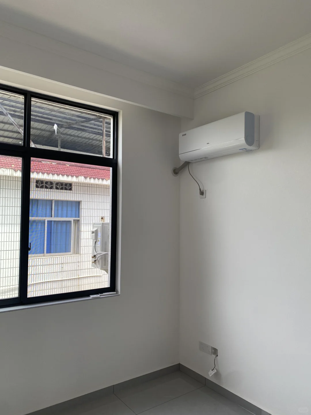 TCL团购安全下车 1.5匹小蓝翼