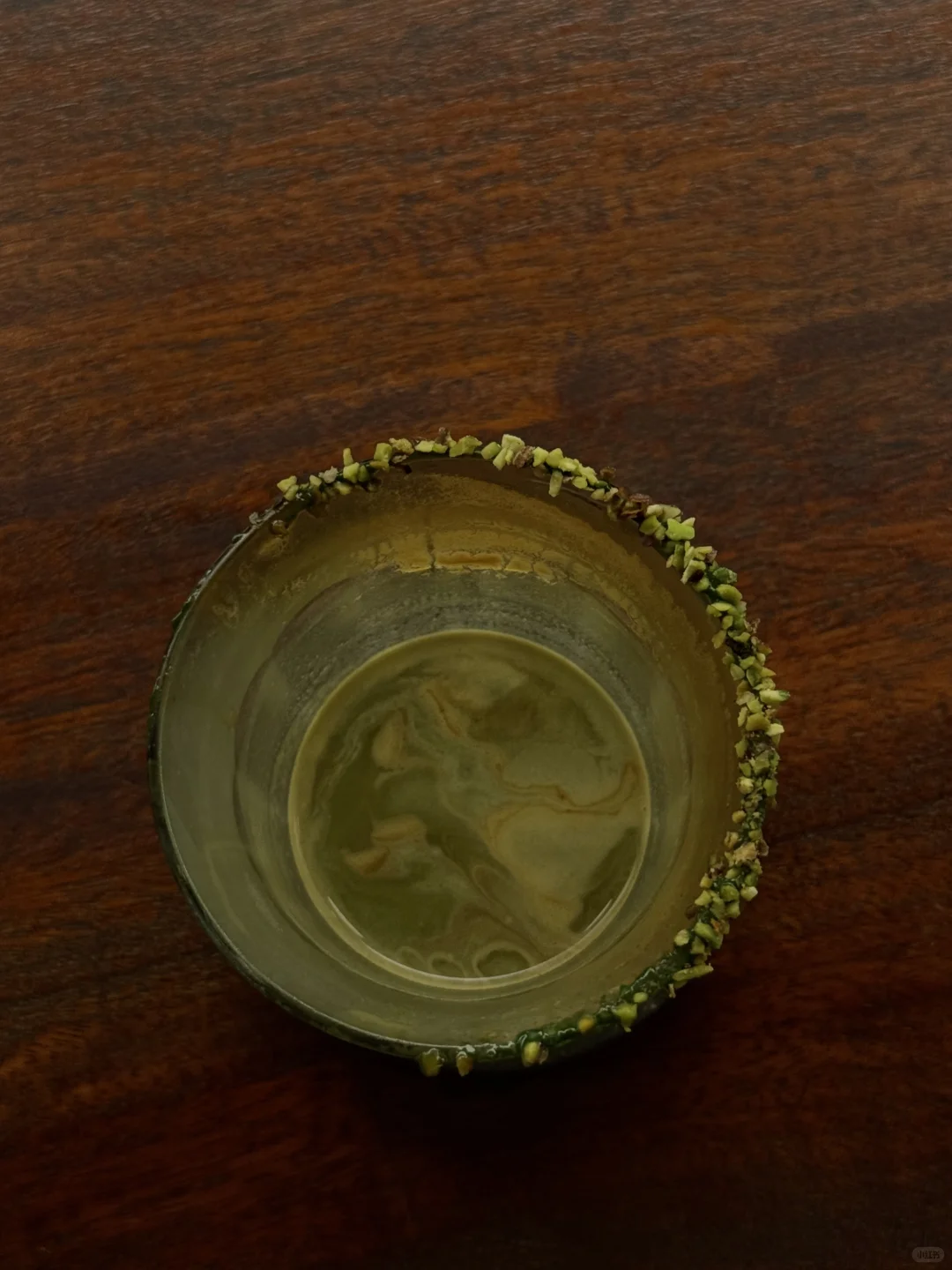 连咖啡都是绿色的