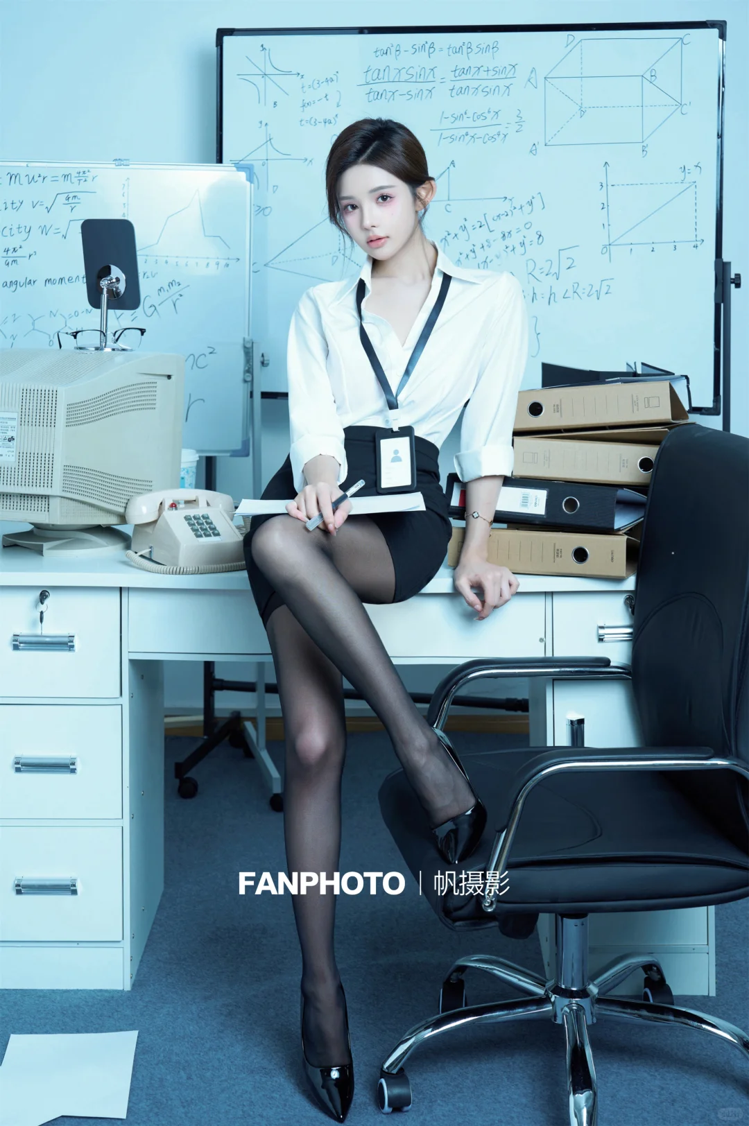 高秘，办公室海妖风写真?｜性感御姐?