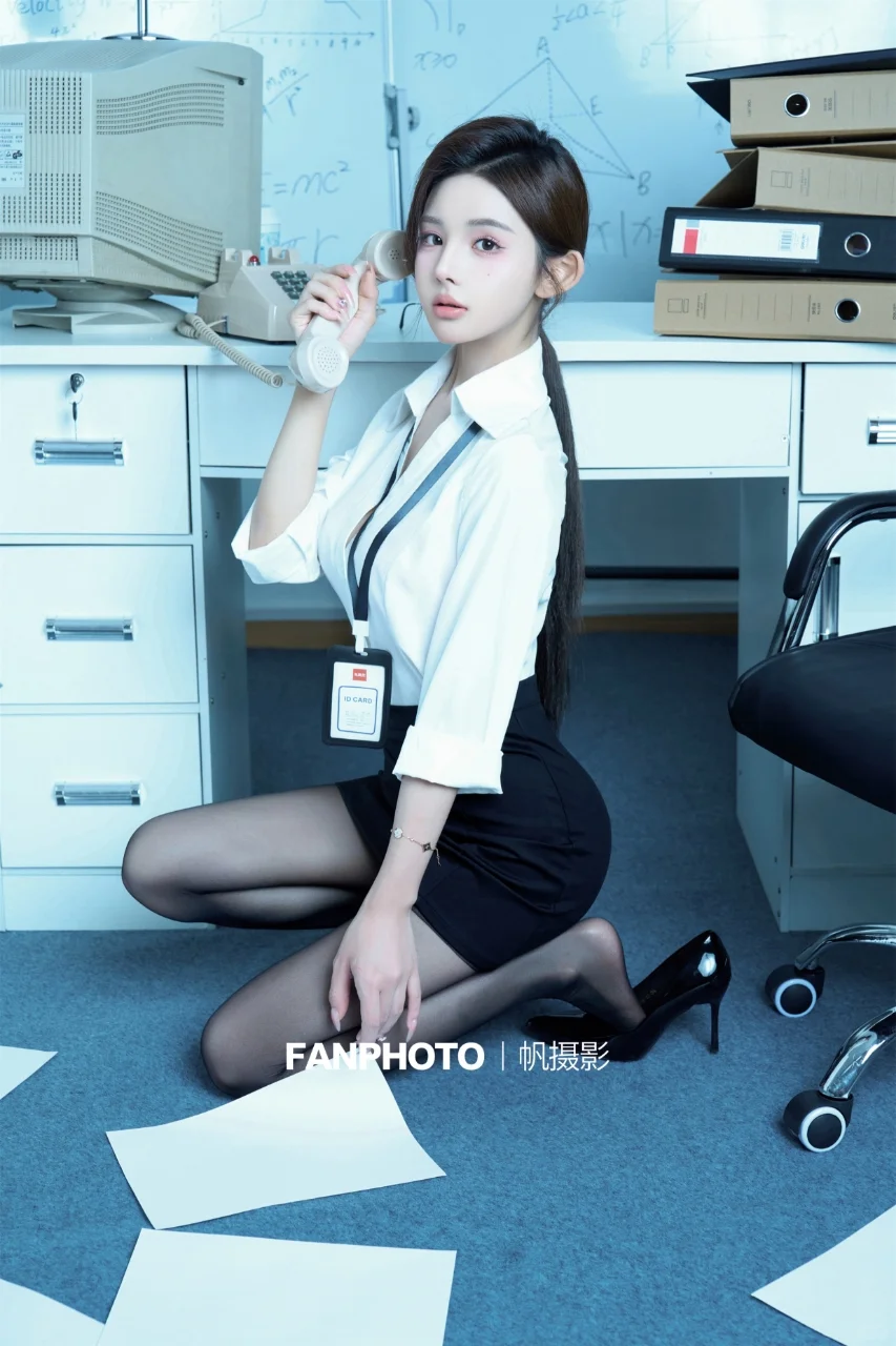 高秘，办公室海妖风写真?｜性感御姐?