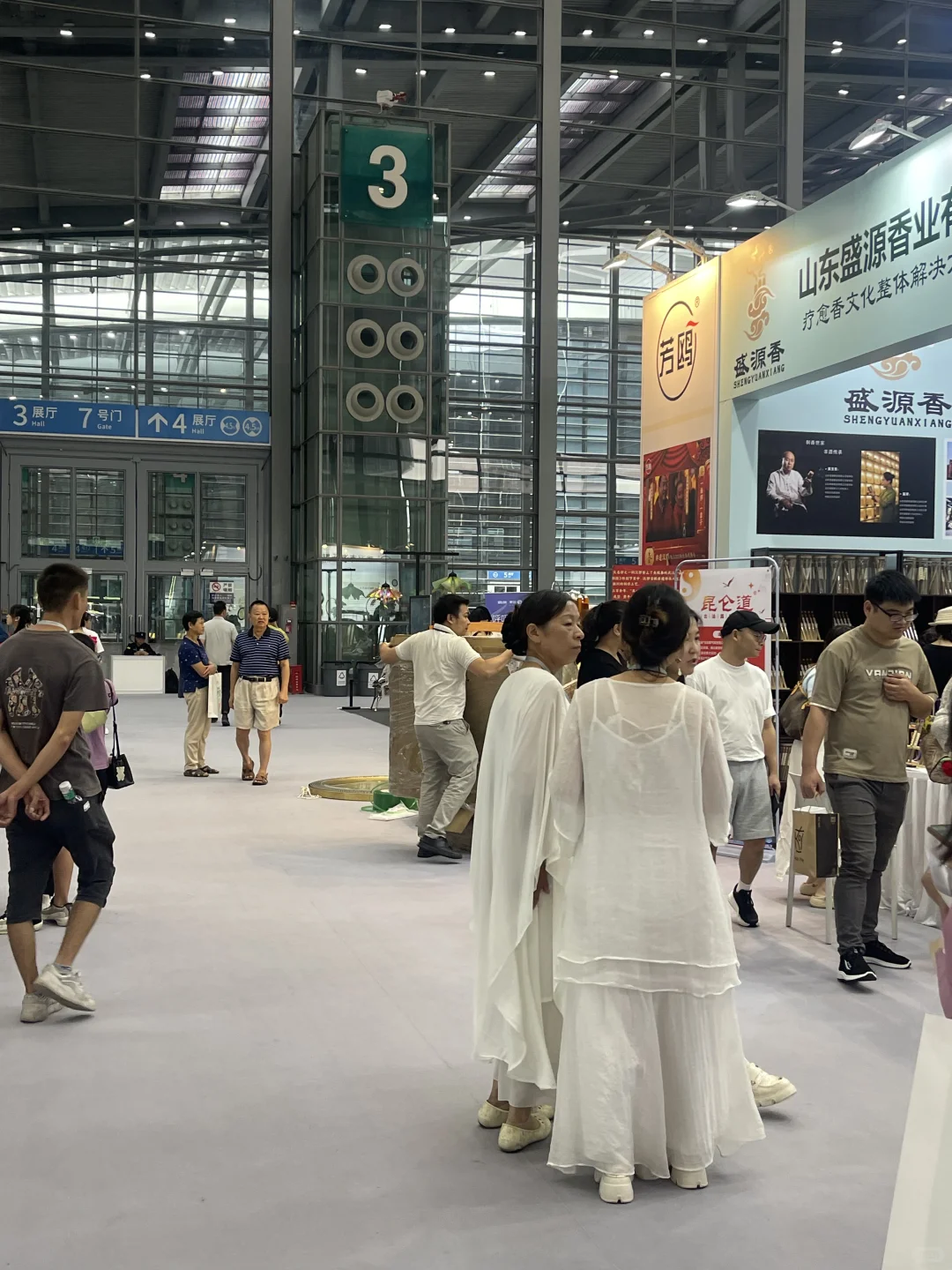 疗愈展？大型当代《除三害》现场？怀疑人生了