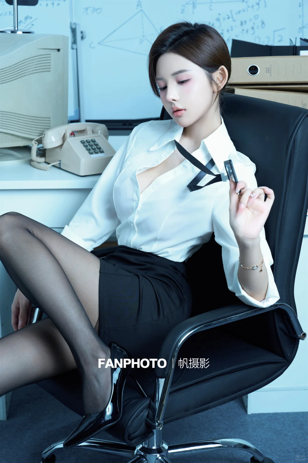 高秘，办公室海妖风写真?｜性感御姐?