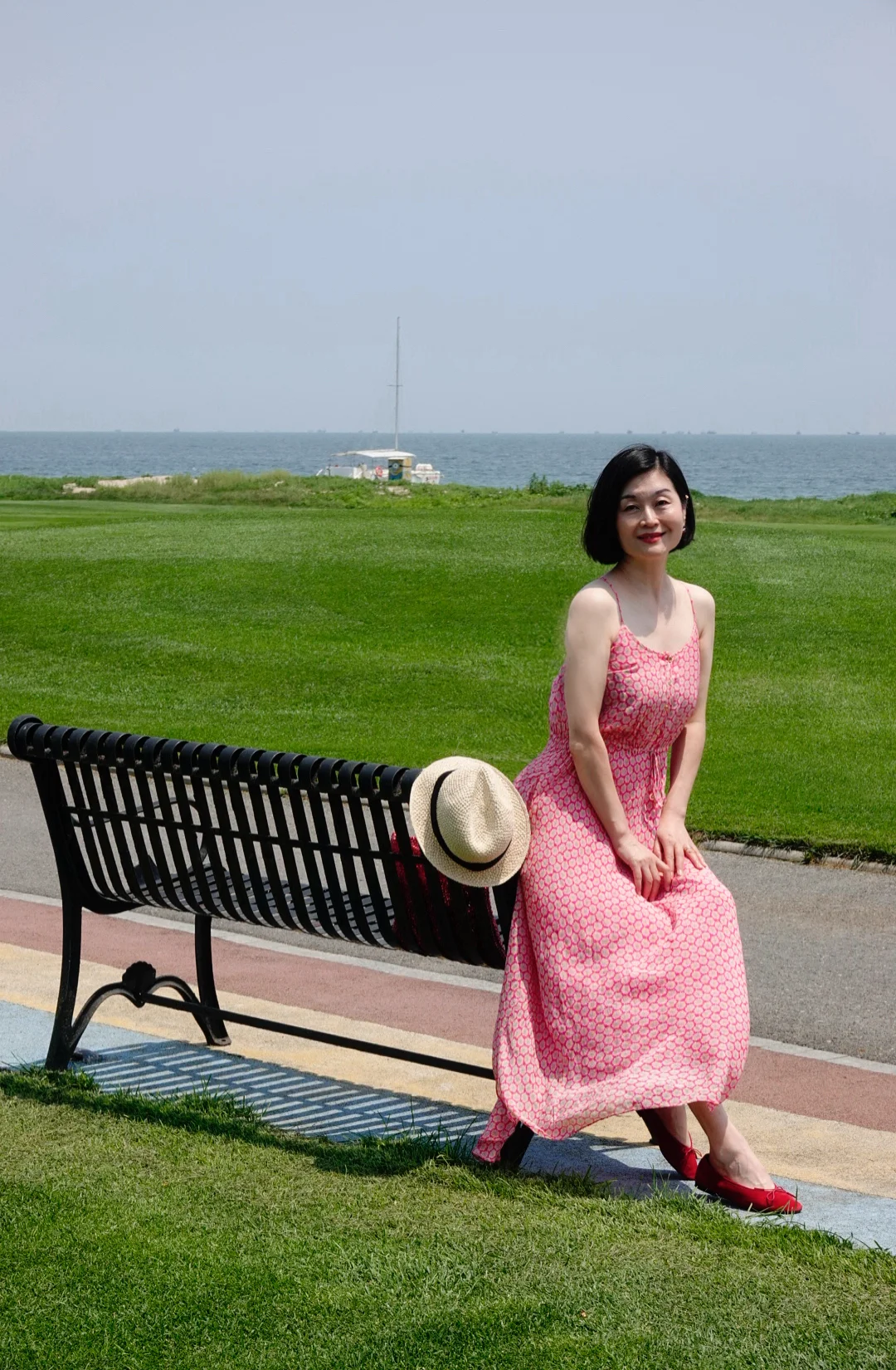 55岁的我在海边时穿了什么-第二天