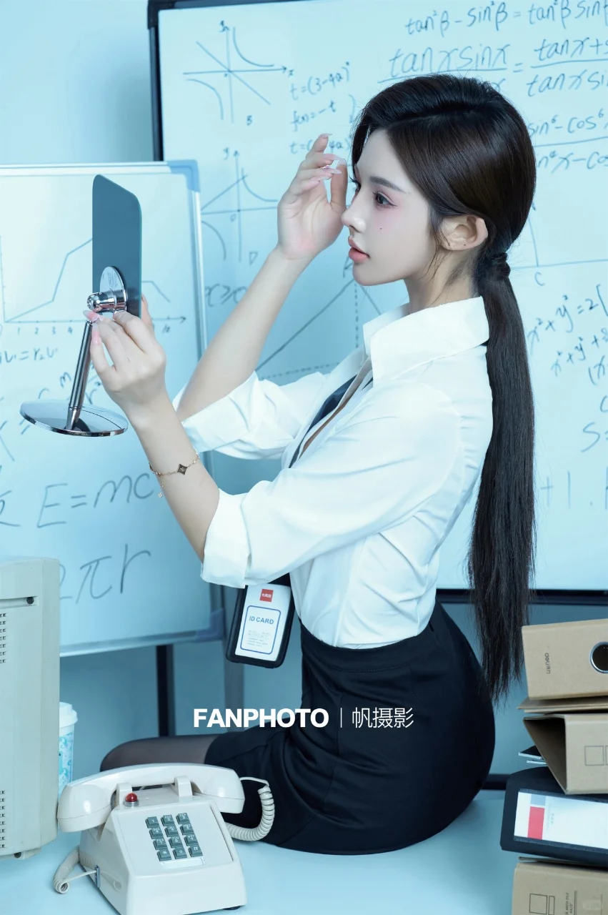 高秘，办公室海妖风写真?｜性感御姐?