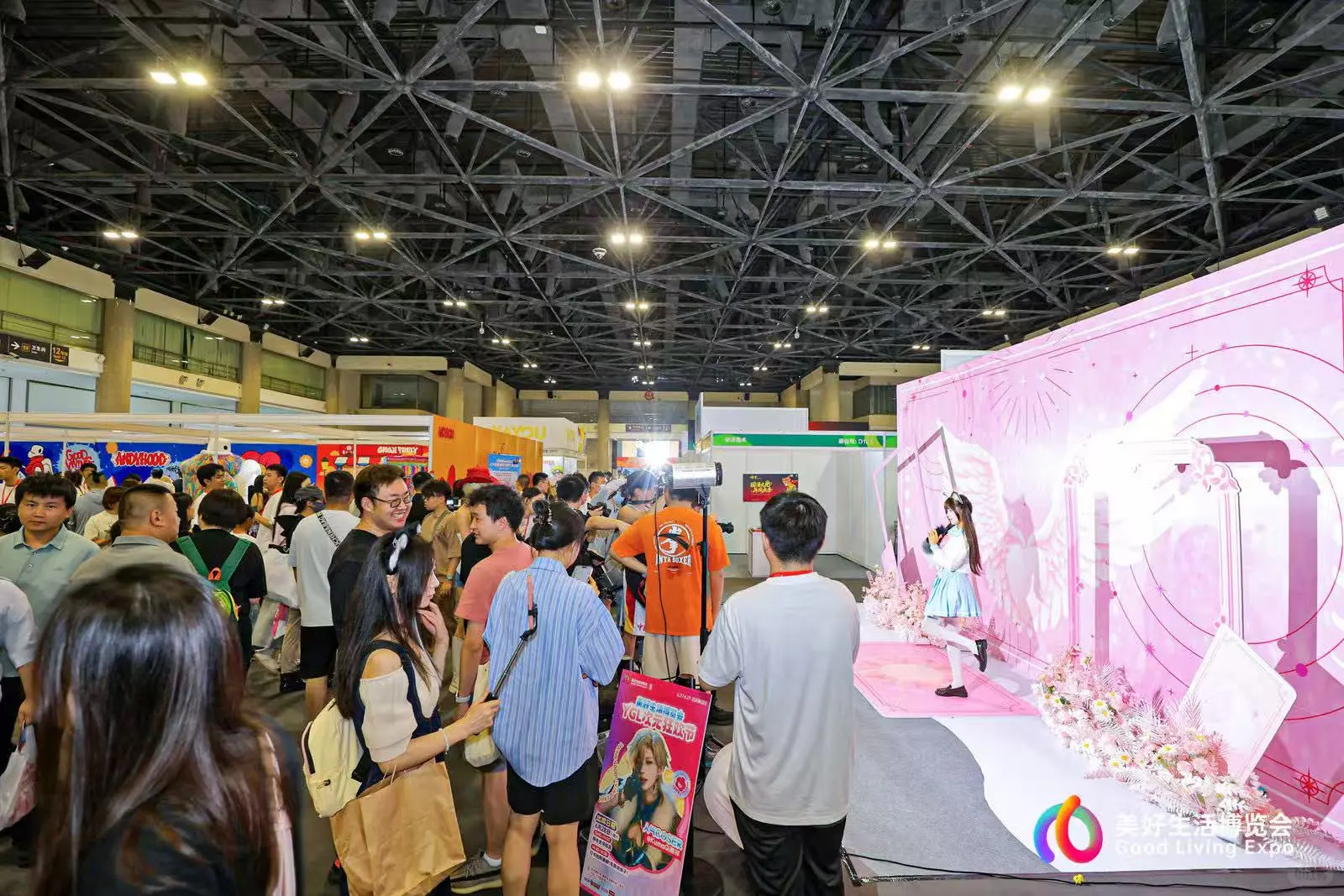 现在！立刻！马上！冲向北京展览馆！