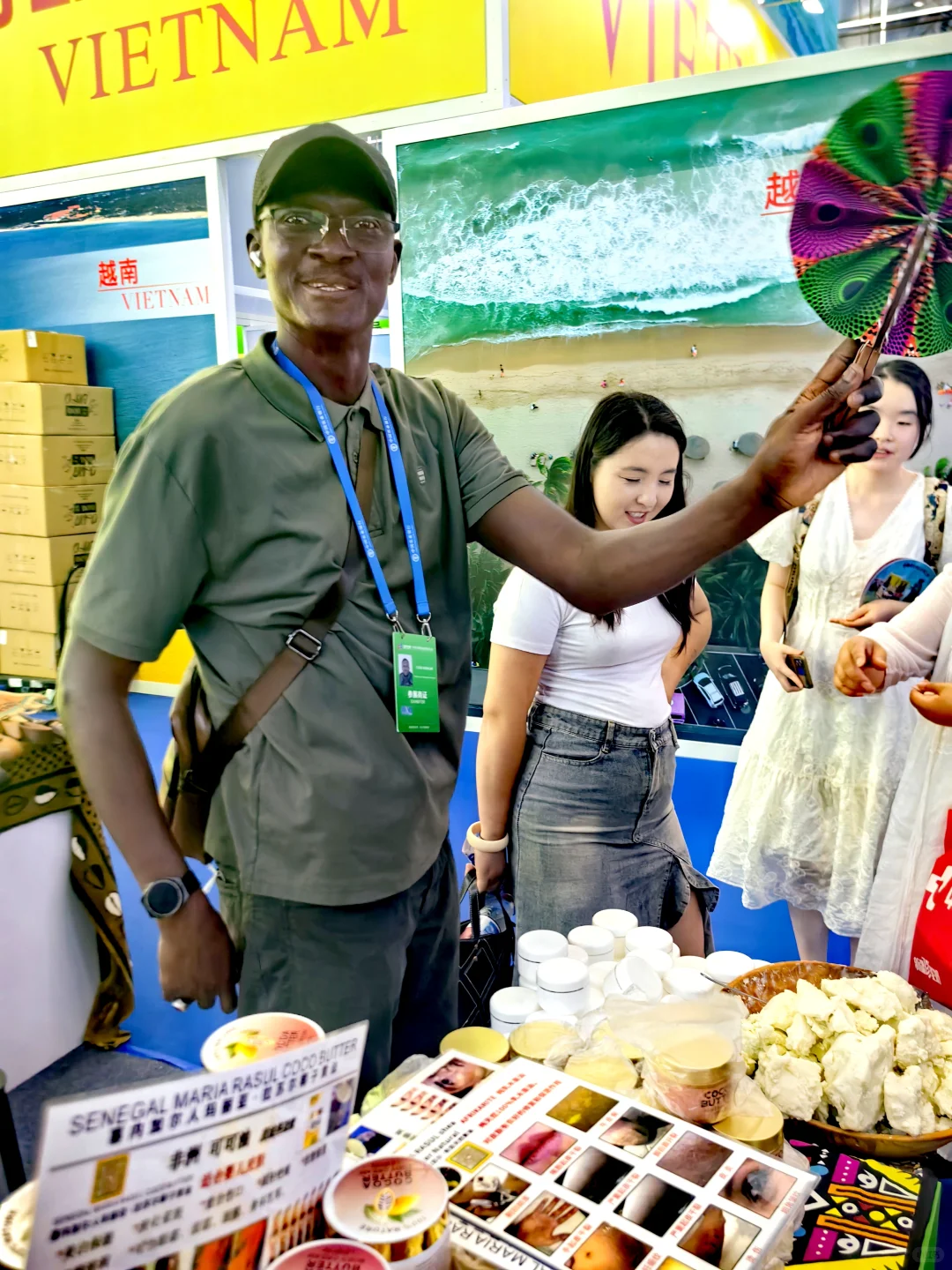 新疆商博会上的国际范儿