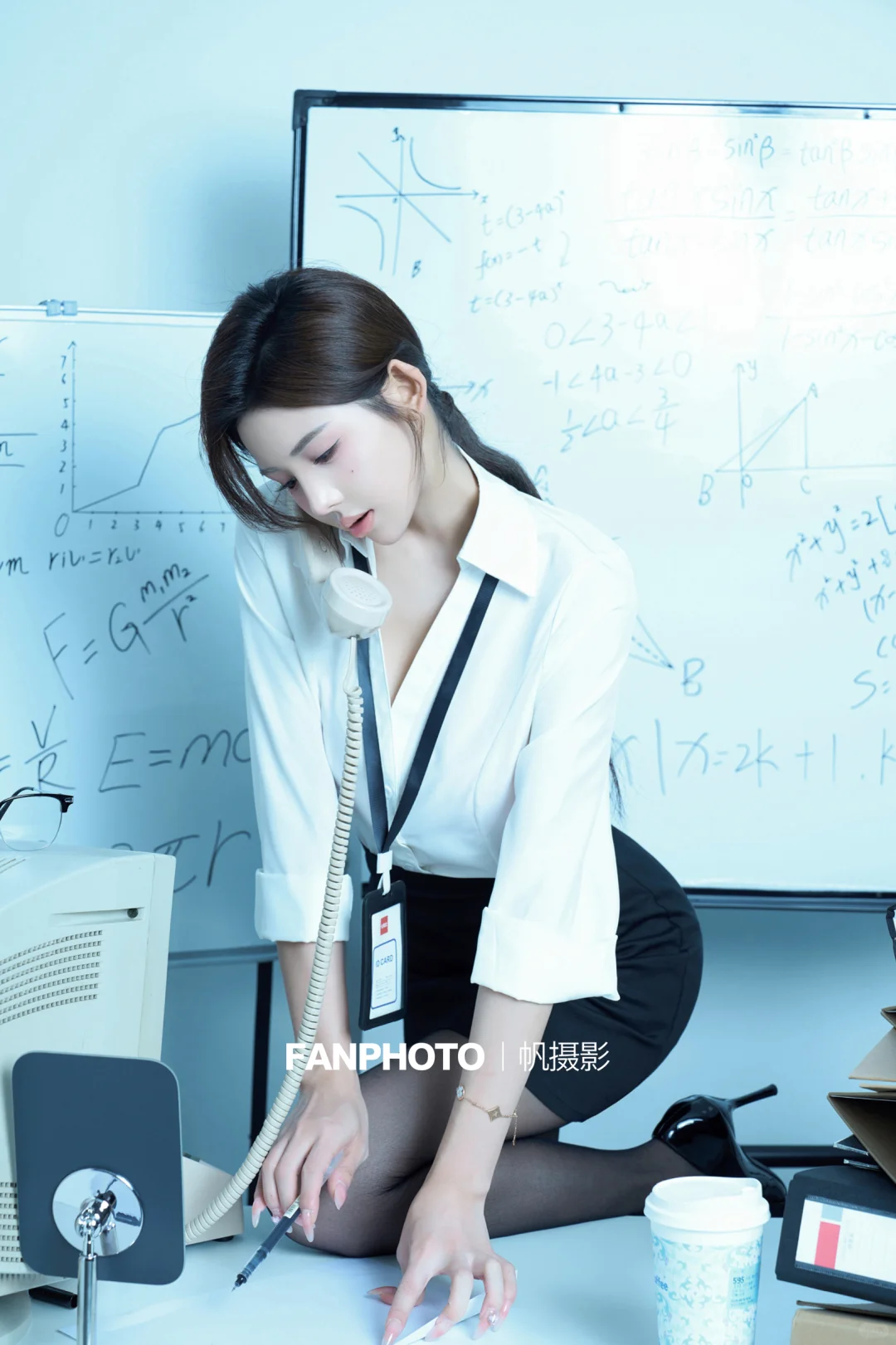 高秘，办公室海妖风写真?｜性感御姐?