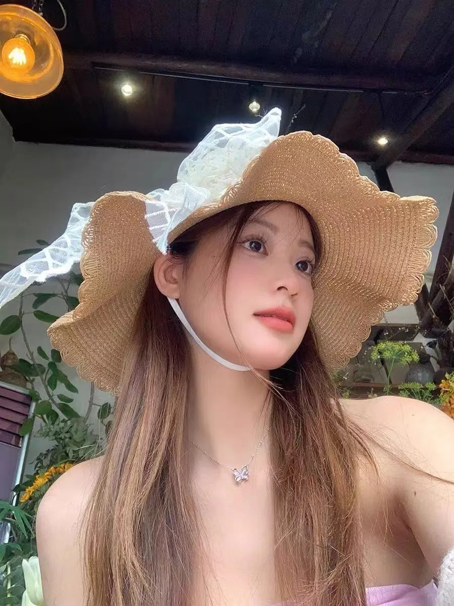 海边必备?防晒草帽?