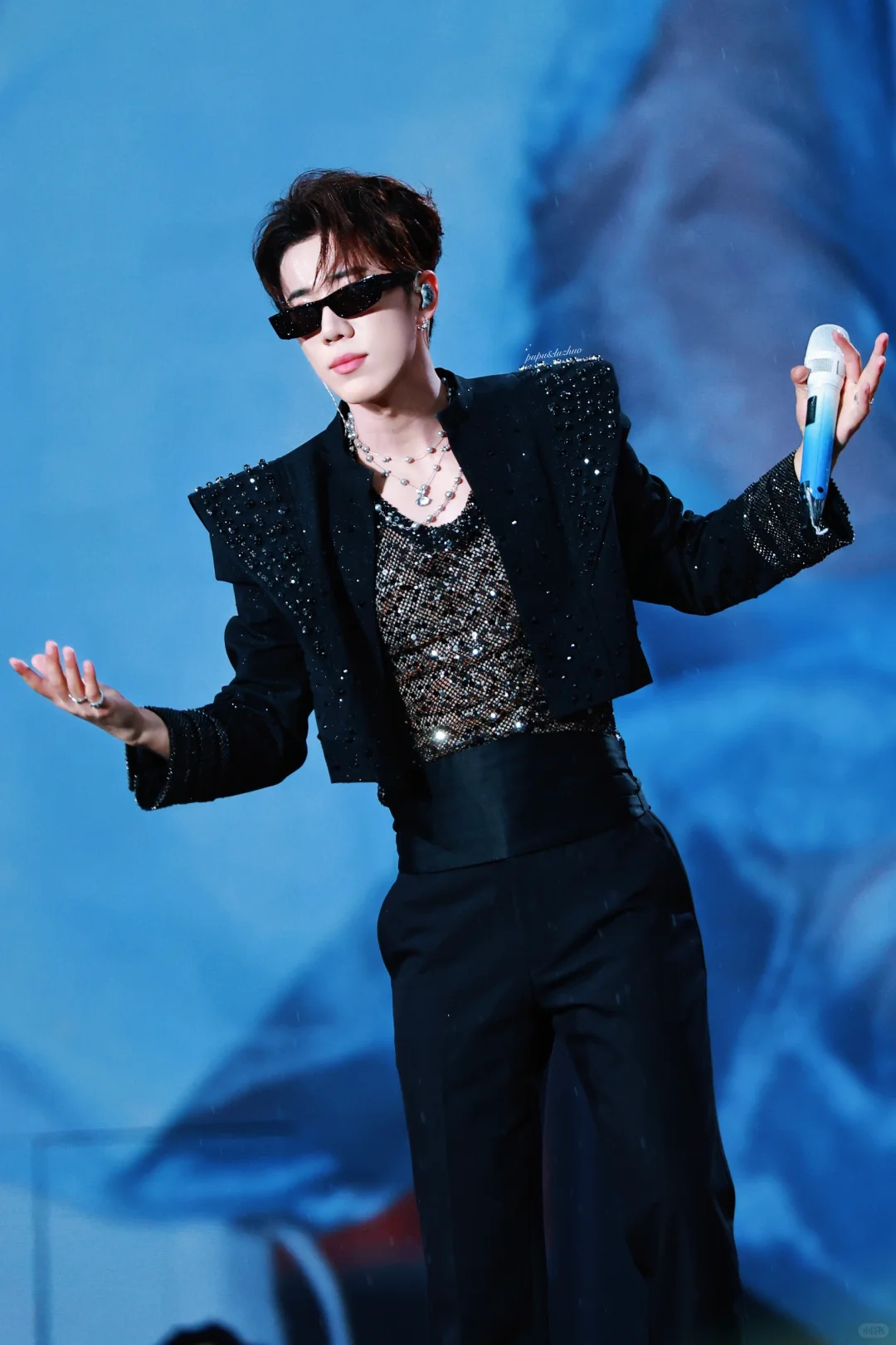 帅帅滴大男孩完美滴身材