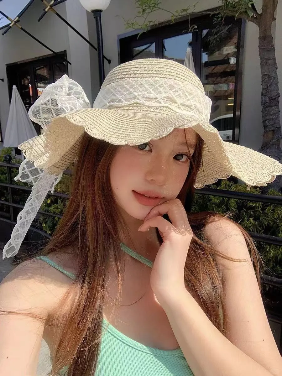 海边必备?防晒草帽?