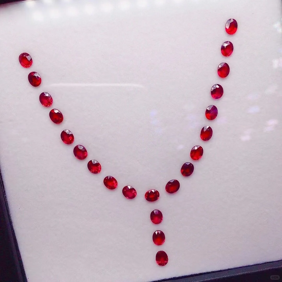 红宝石套链配石，你的时尚新宠！