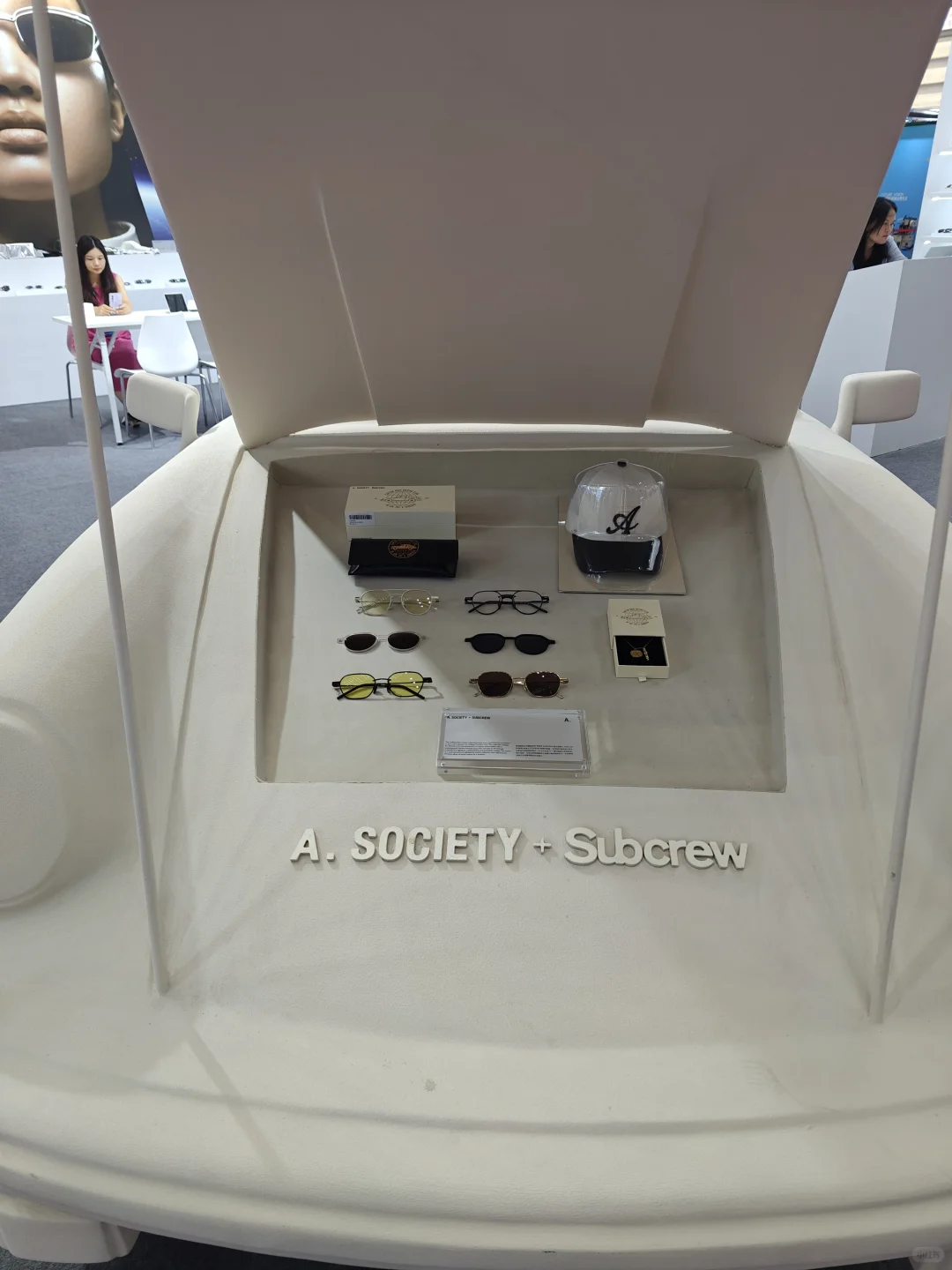 逛逛深圳眼镜博览会，这次东西真不多。