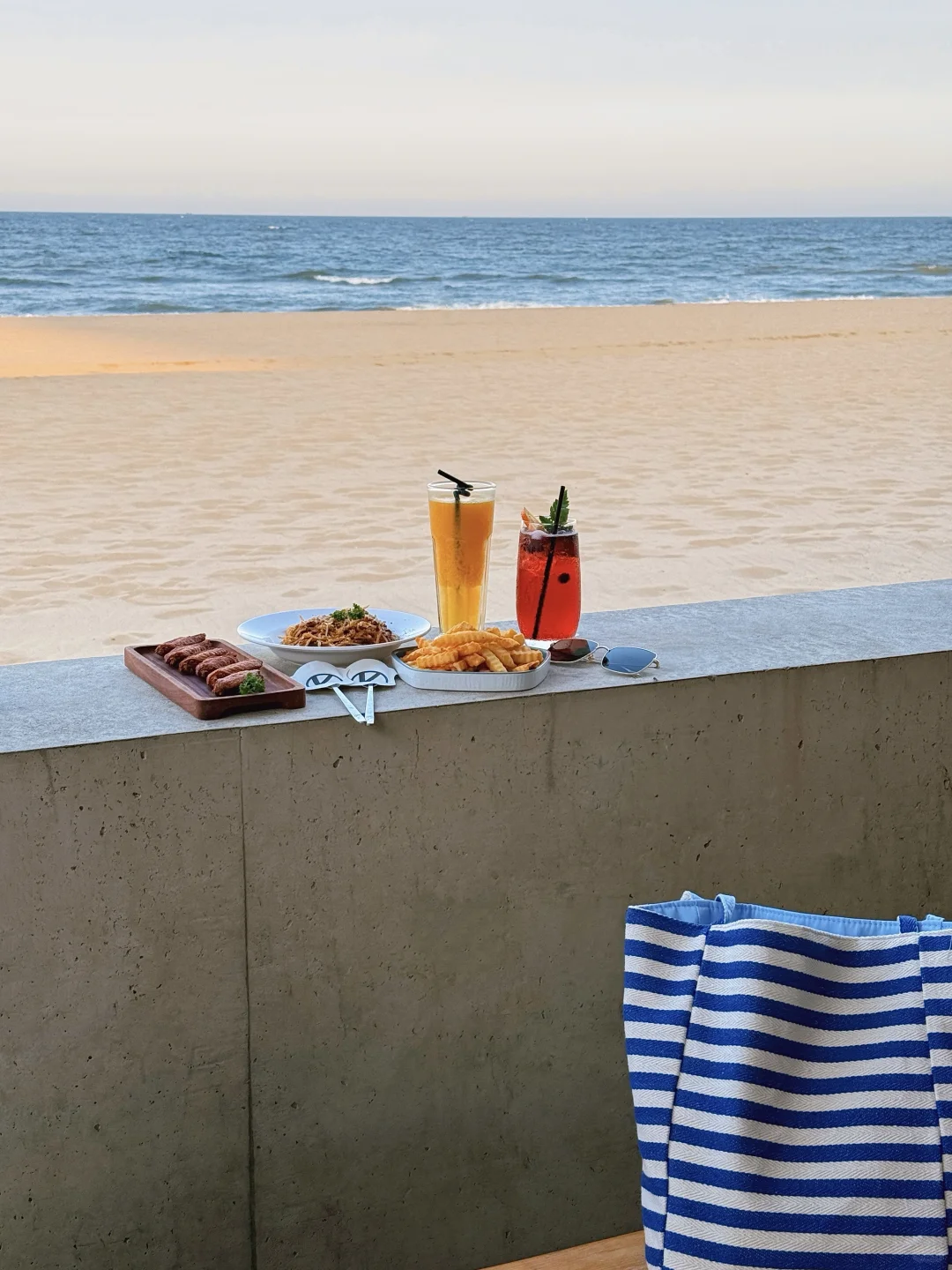 看海的海边女孩? ??????阿那亚