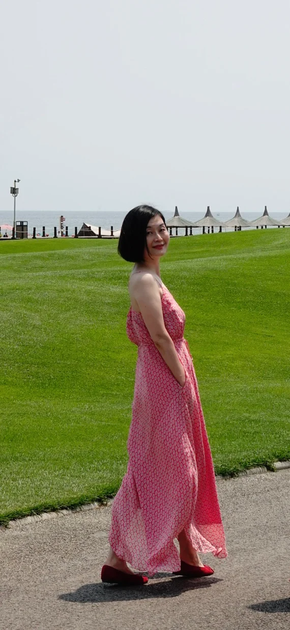 55岁的我在海边时穿了什么-第二天