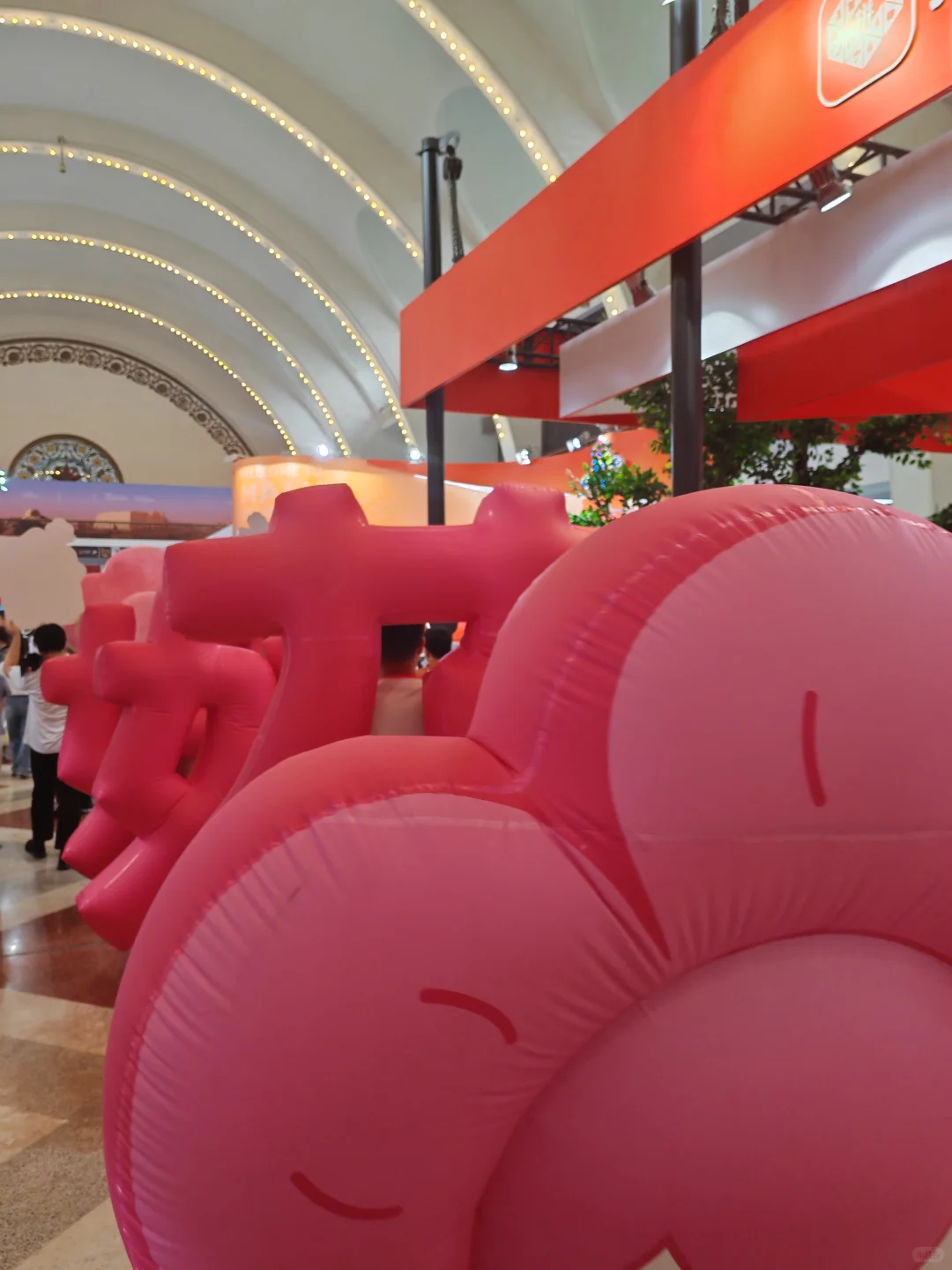 来北京展览馆了