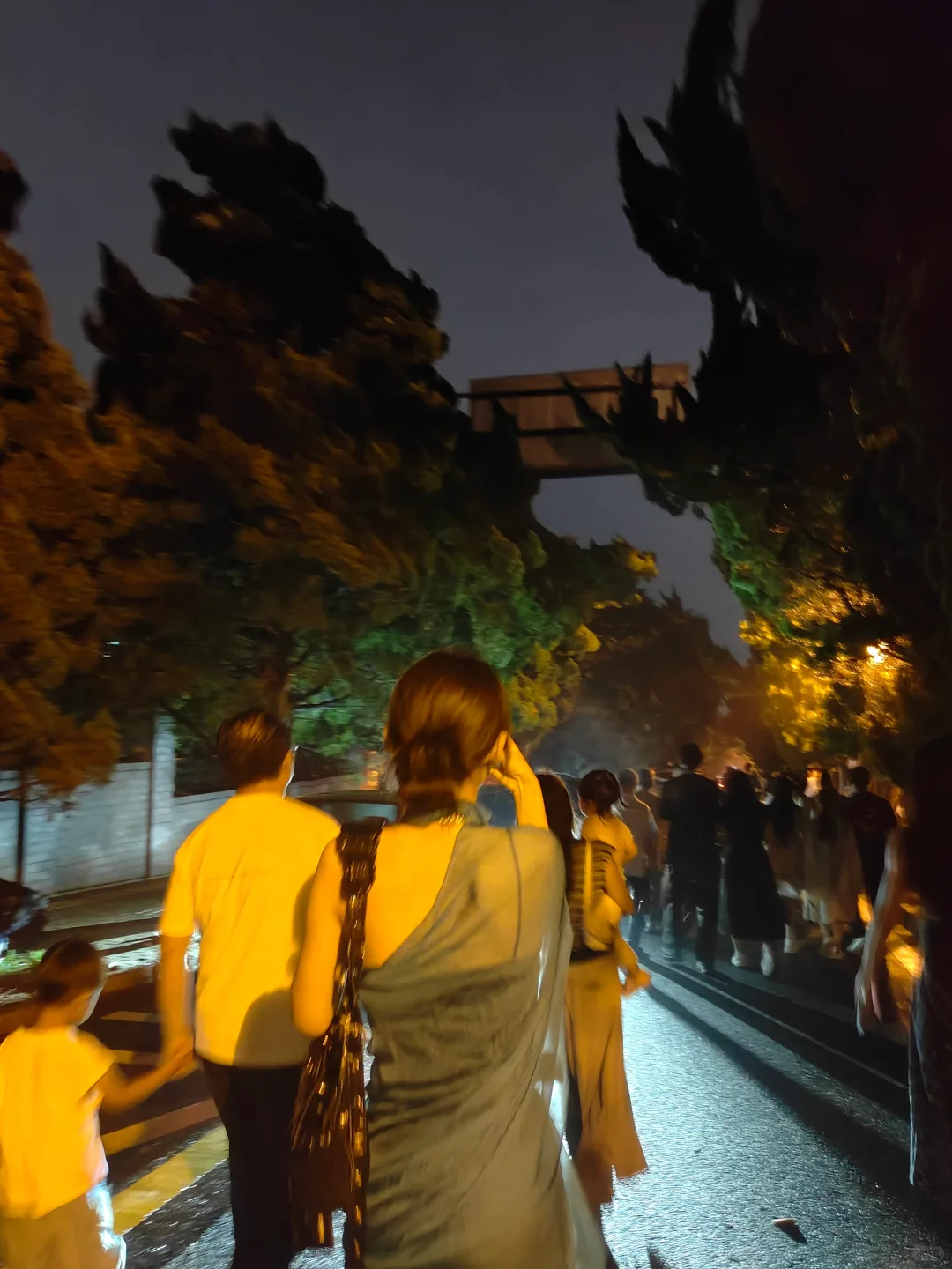 一身不到50的海边穿搭它来了