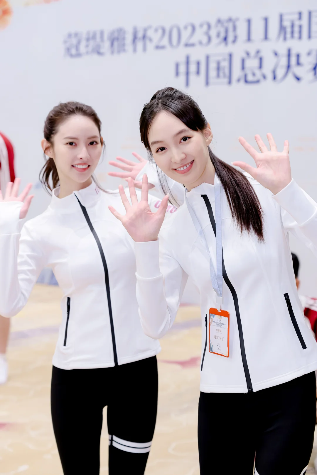 偷偷拍下超模选手候场画面，超美！