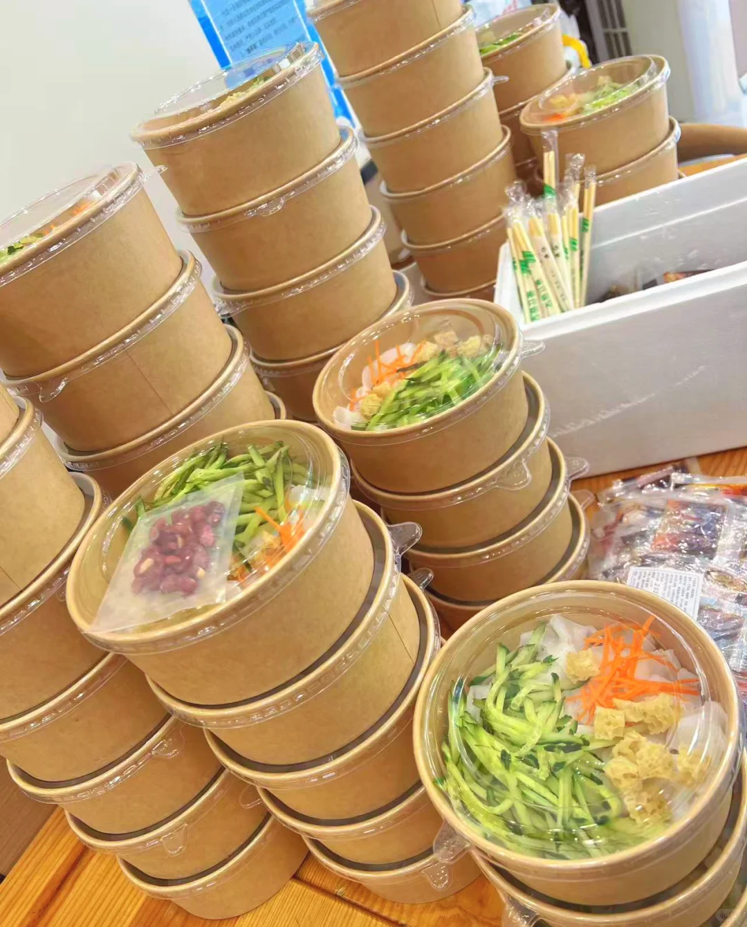 凉皮团购来喽，又是忙到脚不占地的一天