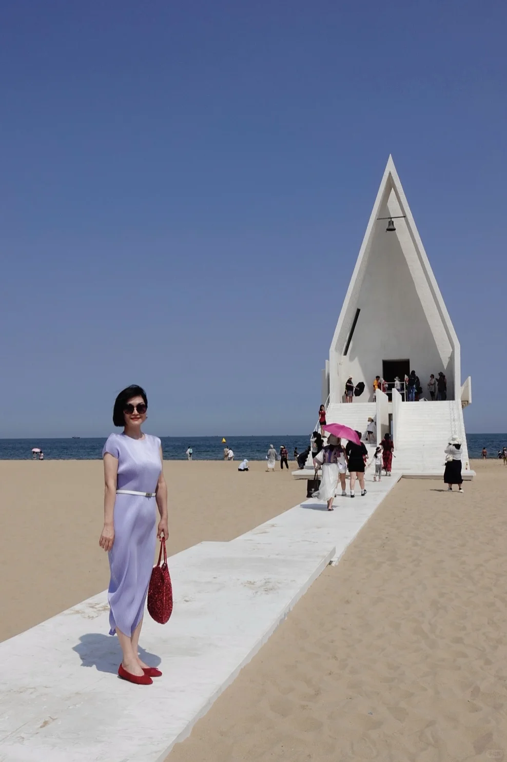 55岁的我在海边时穿了什么-第二天