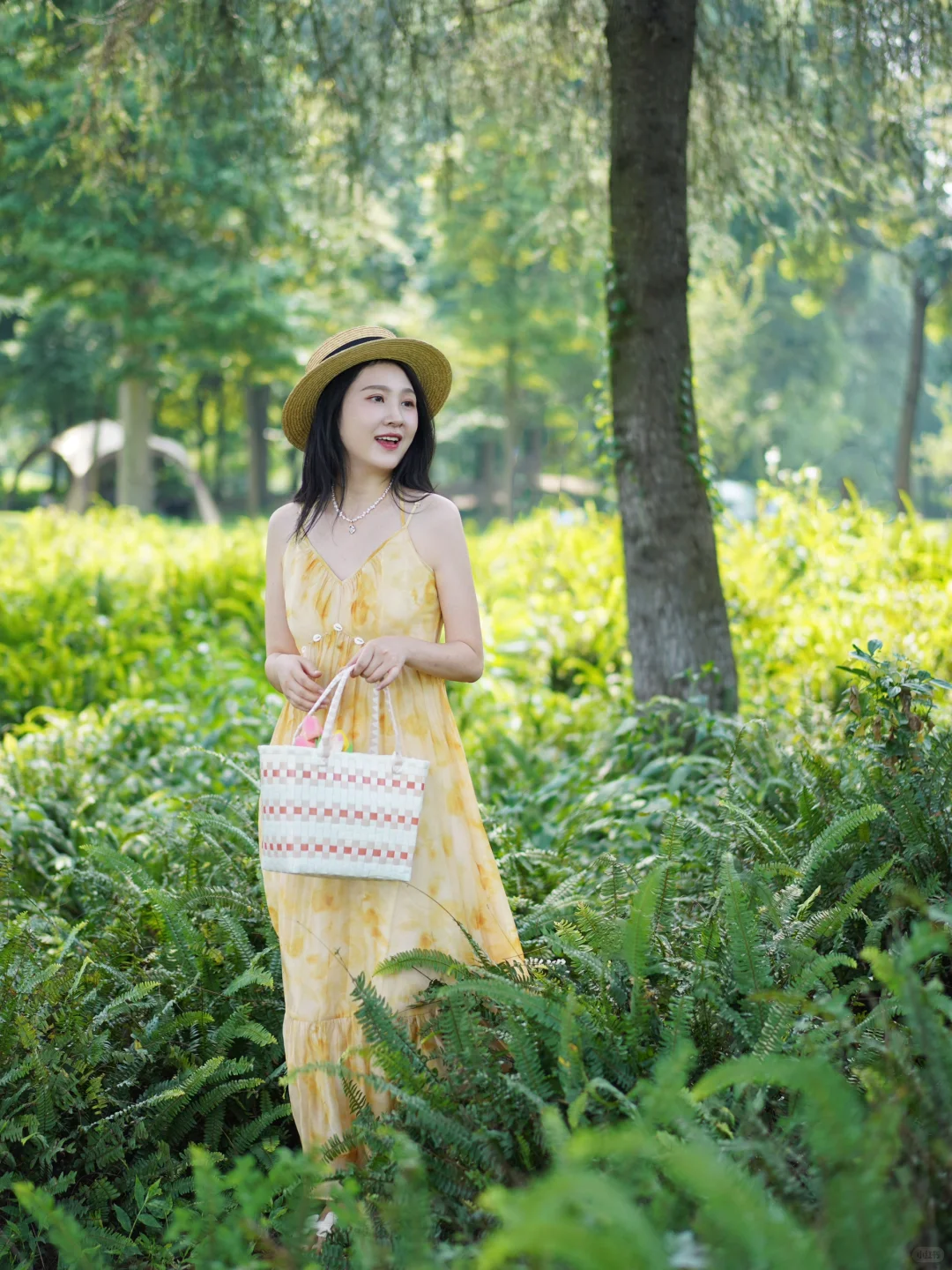 度假仙气吊带裙～带着阳光☀️去旅行
