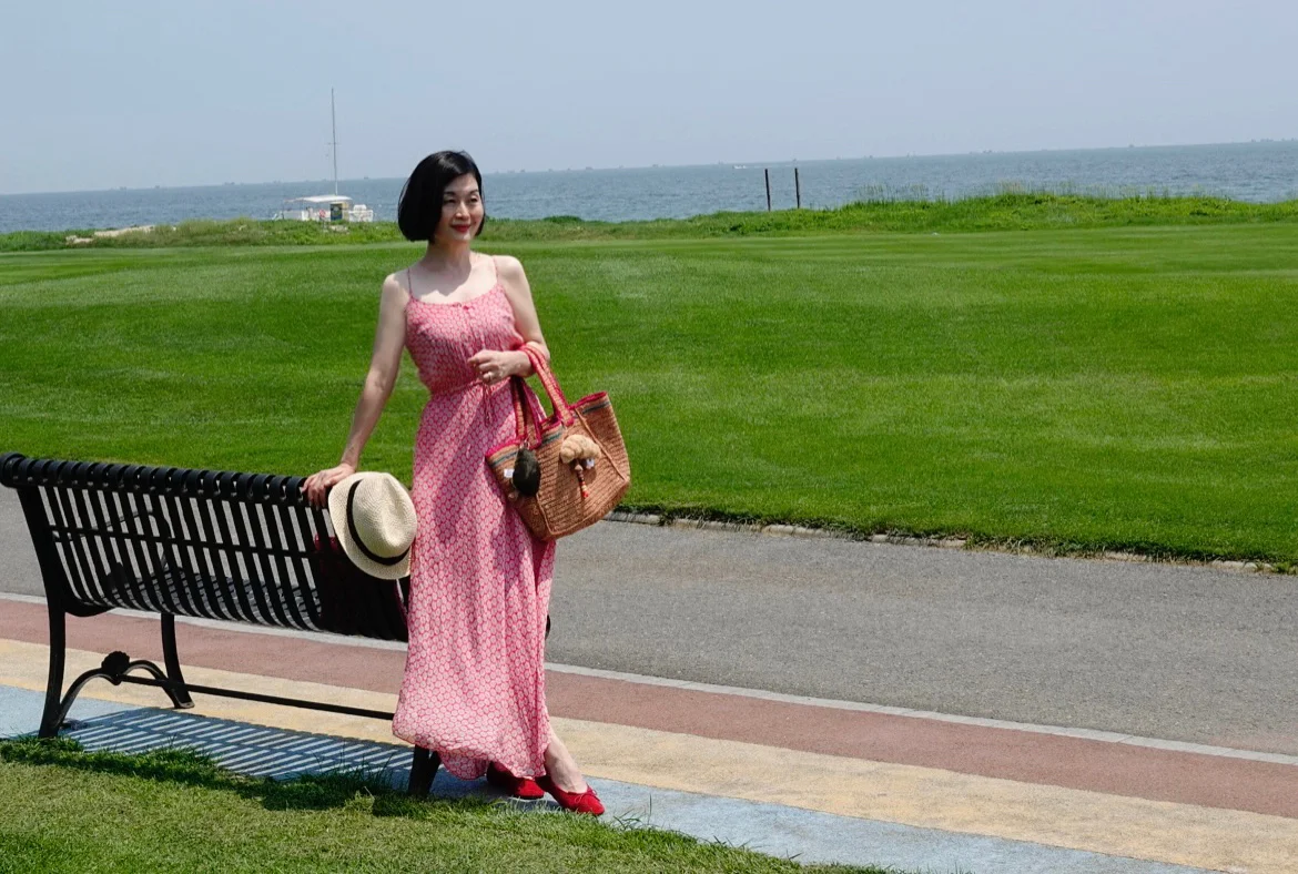 55岁的我在海边时穿了什么-第二天