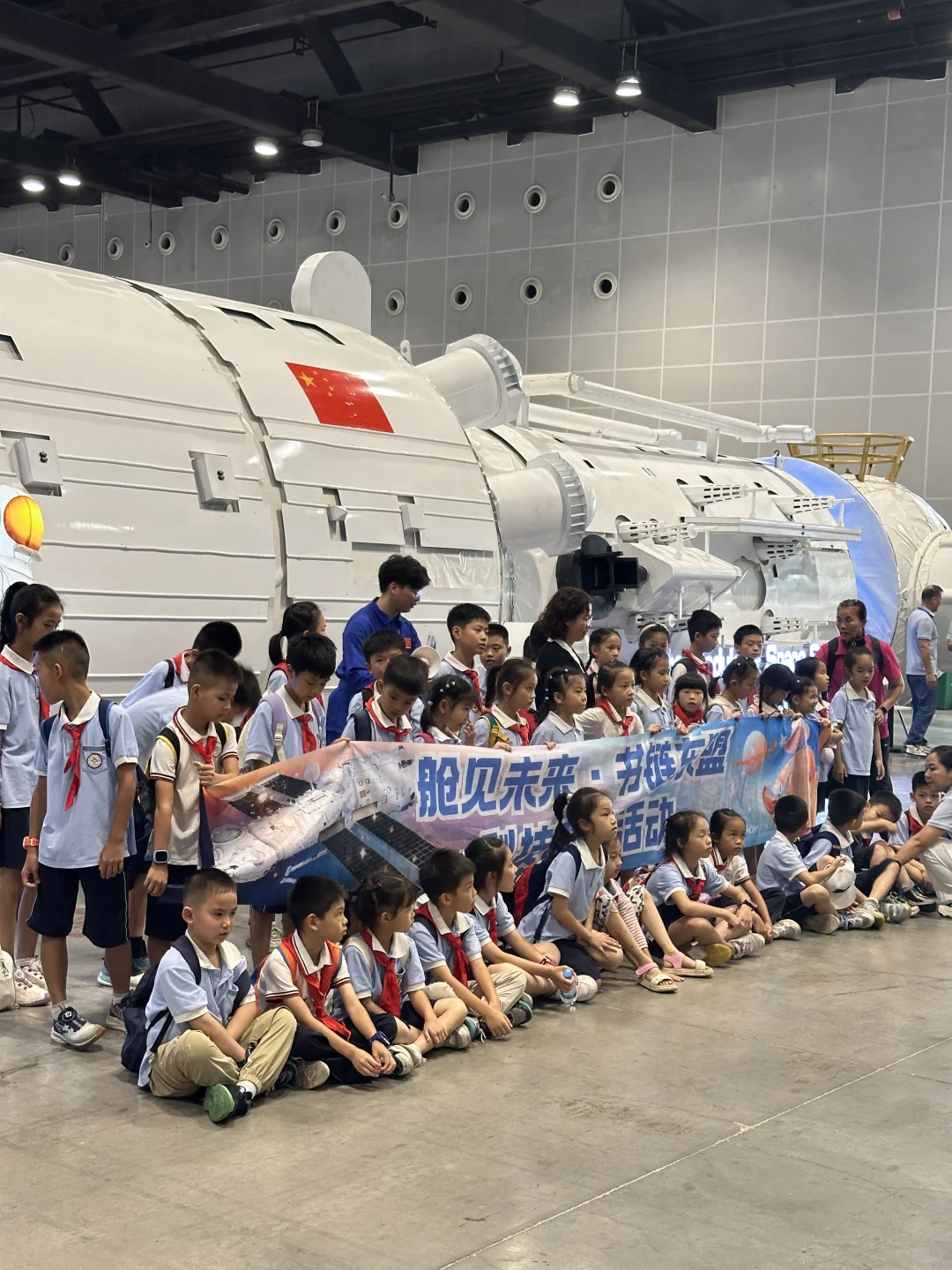 速来会展中心！南宁这几天！免费书展 ?