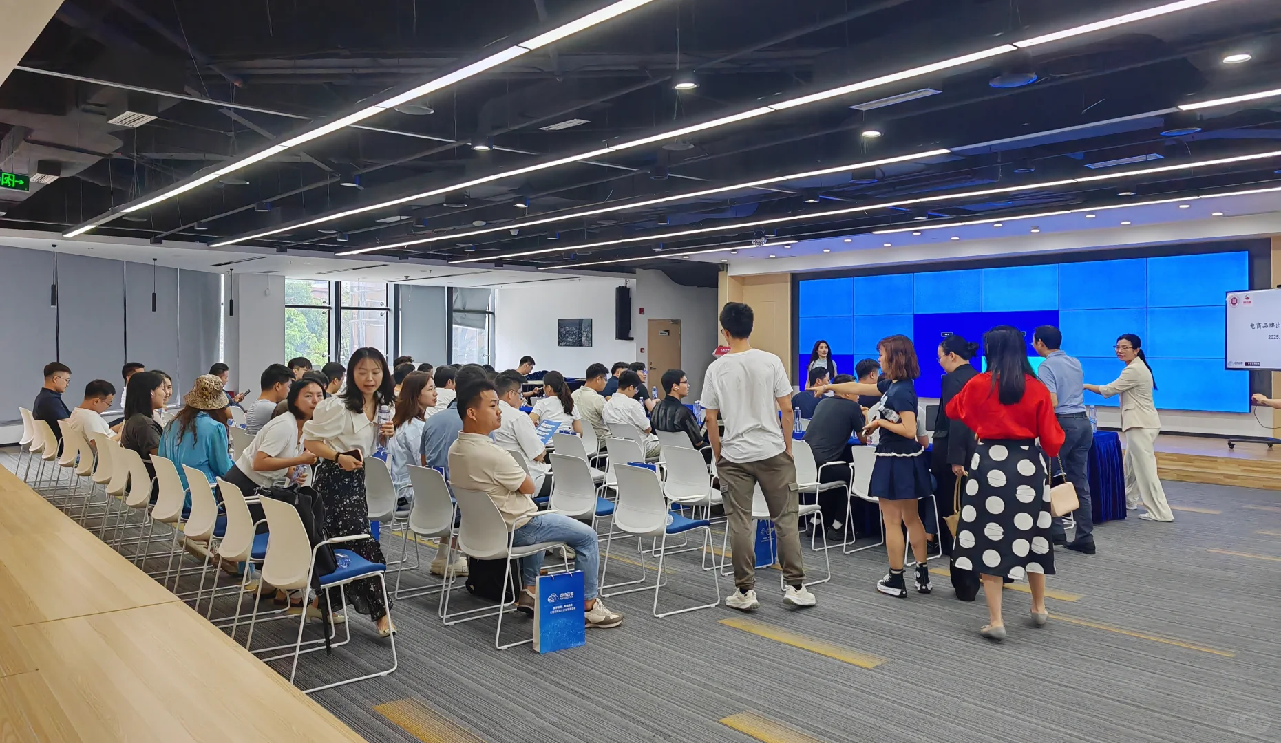 荔园跨境6月活动集锦➕校友召集