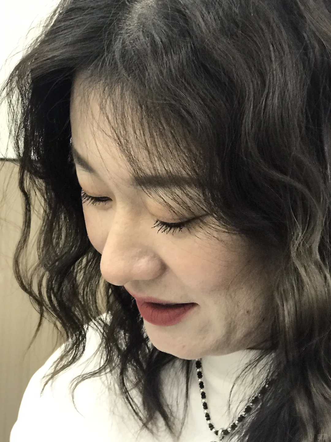 今天我的舅妈格外美丽