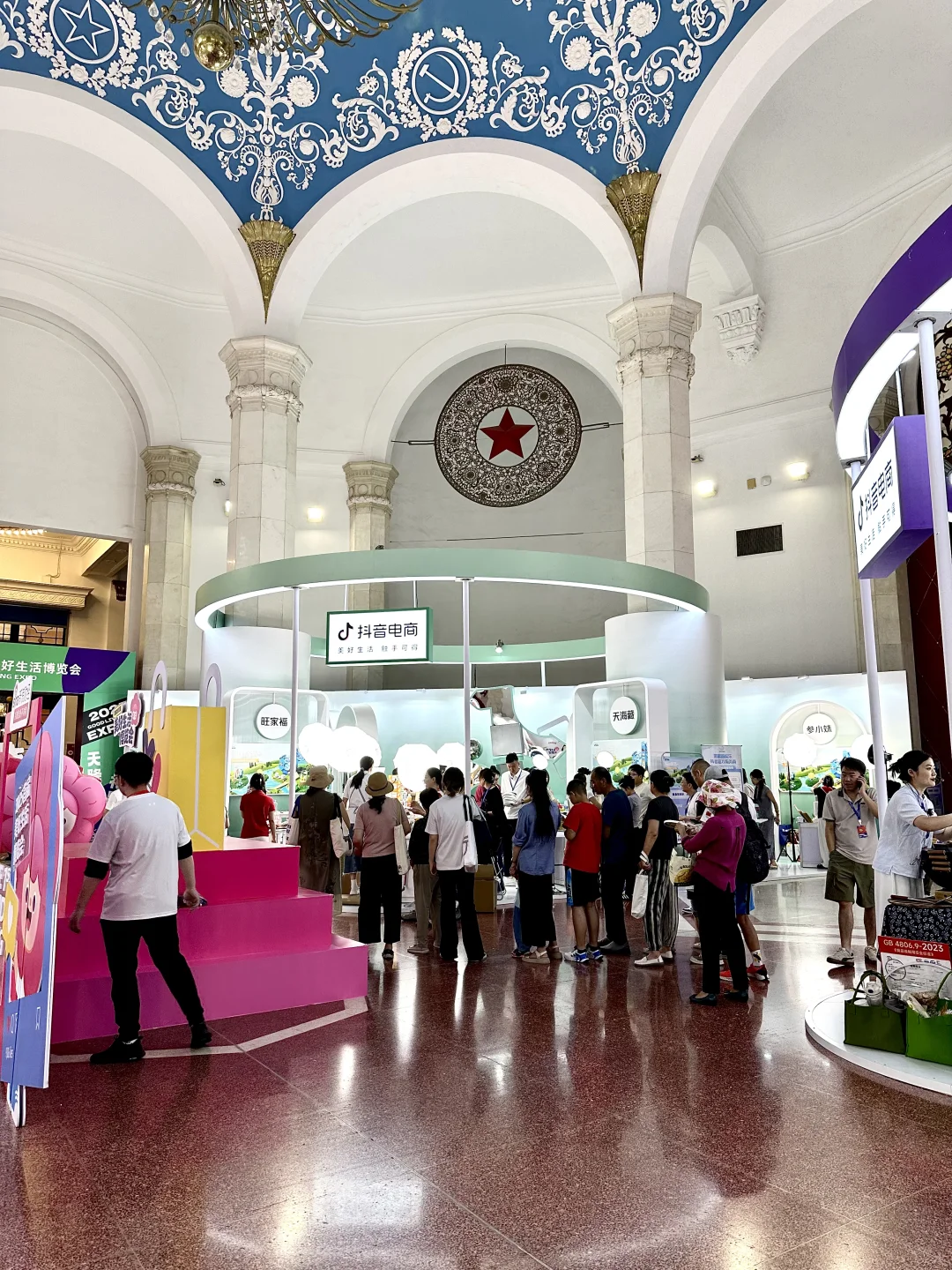 北京展览馆！！好好逛啊！！快去！！！！