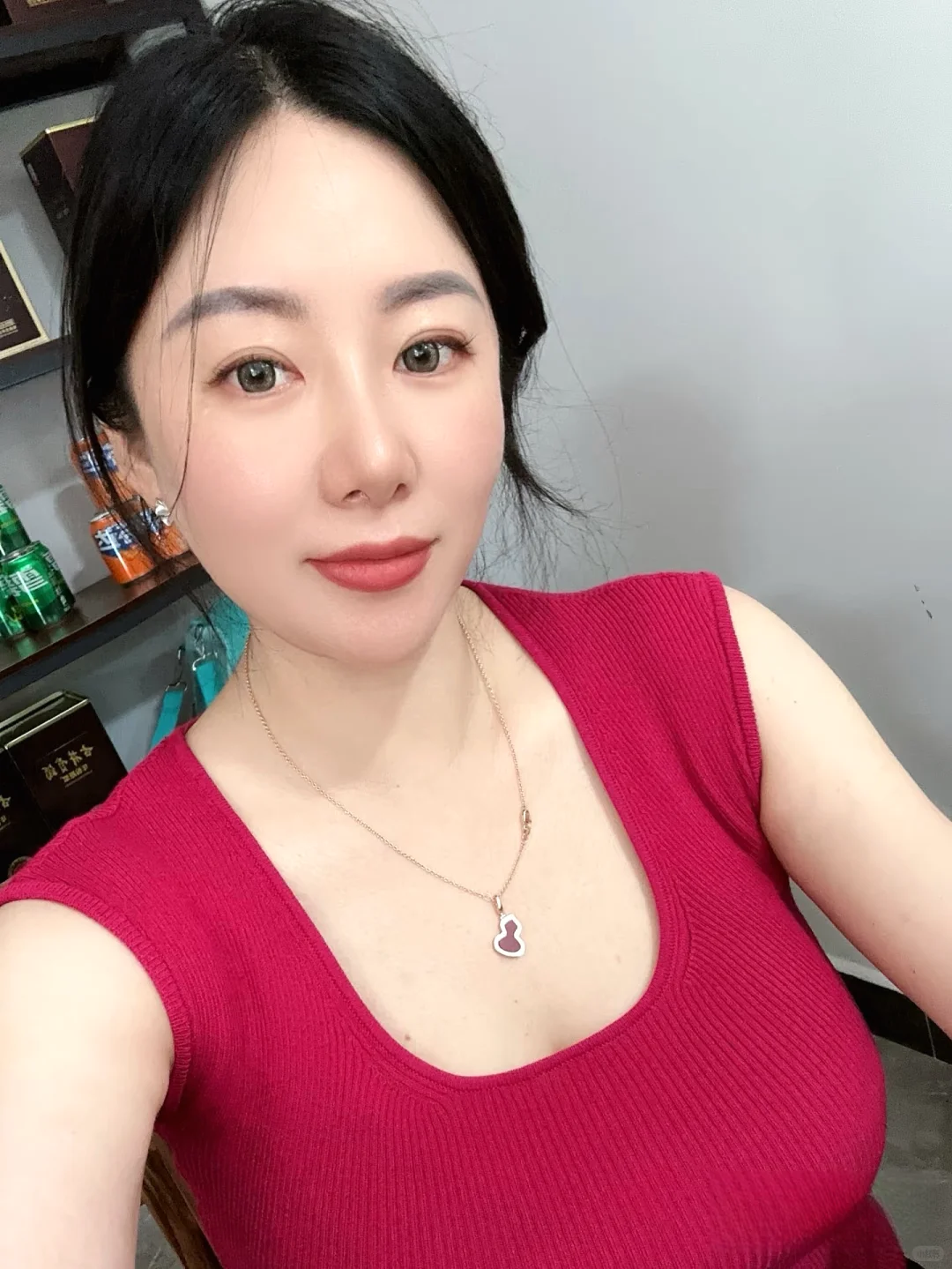 32岁少妇，智慧与美貌并存，但是没人珍惜