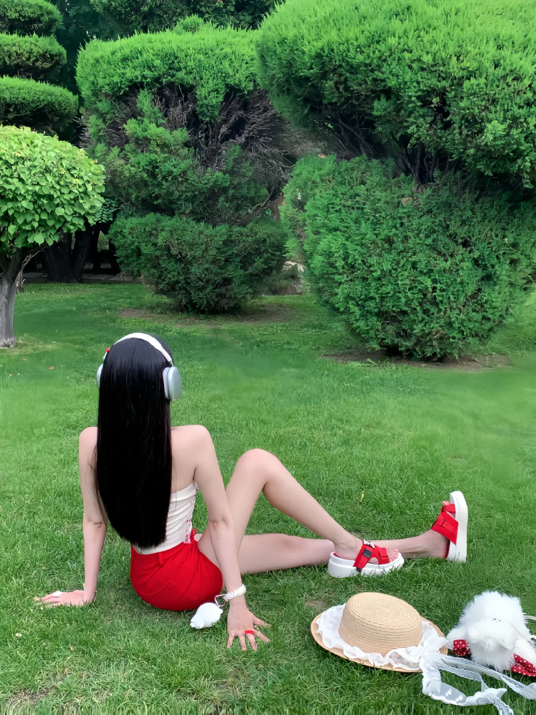 存一些夏日公园草坪拍照姿势❤️??