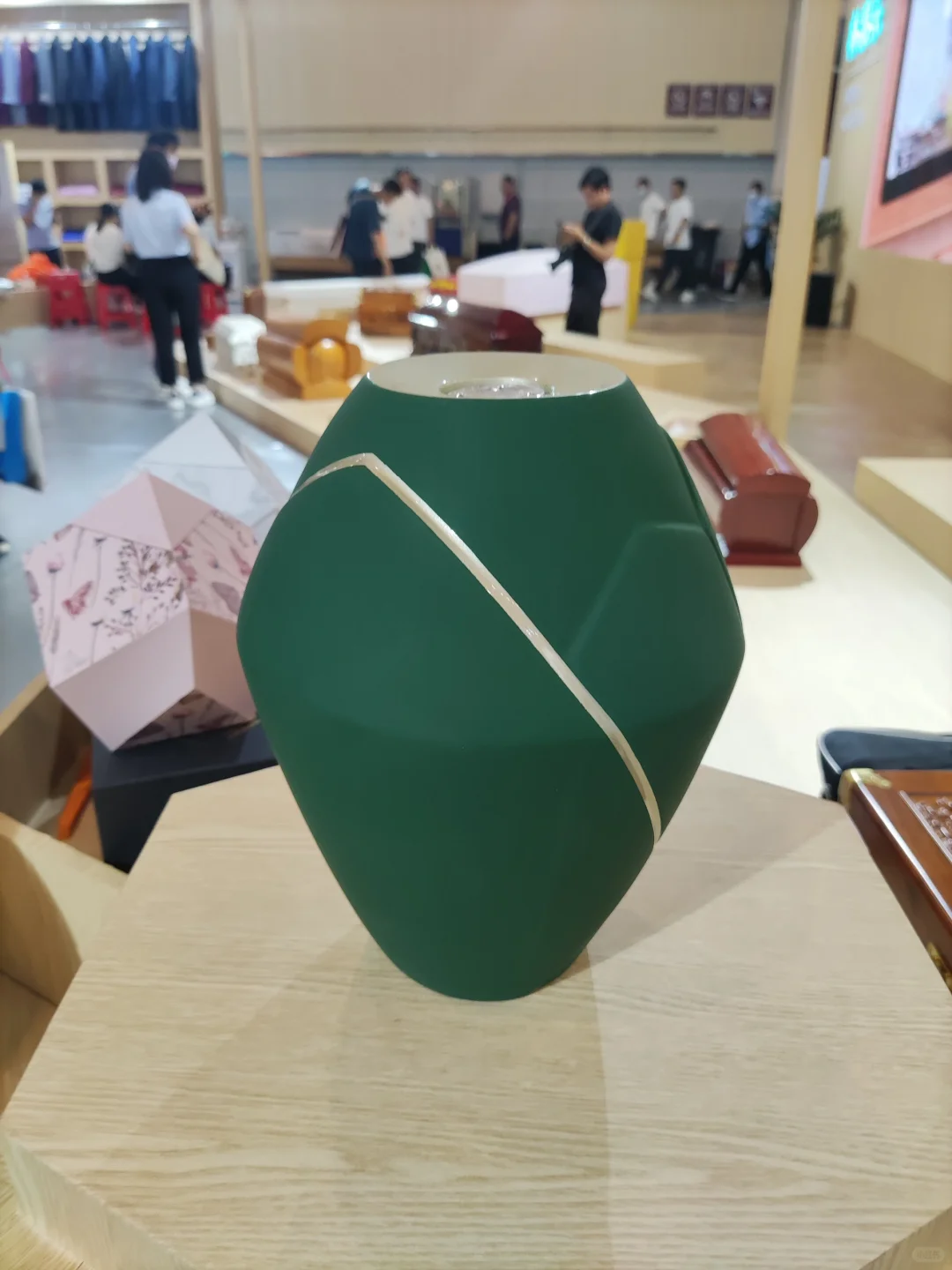 看一看，逝一逝，逛殡葬博览会