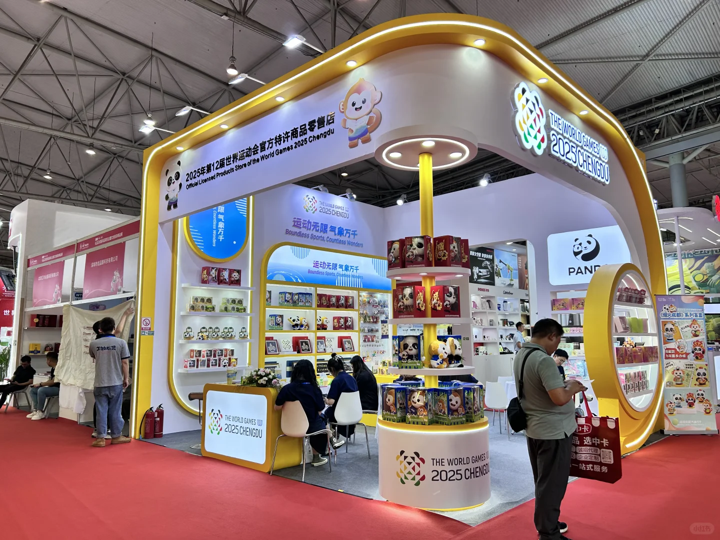 展台设计都好新颖！