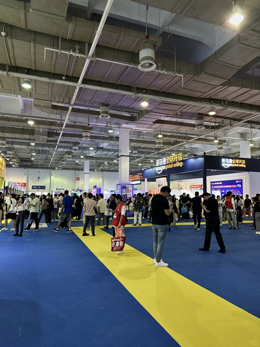 宁波船代勇闯跨境电商博览会第二天