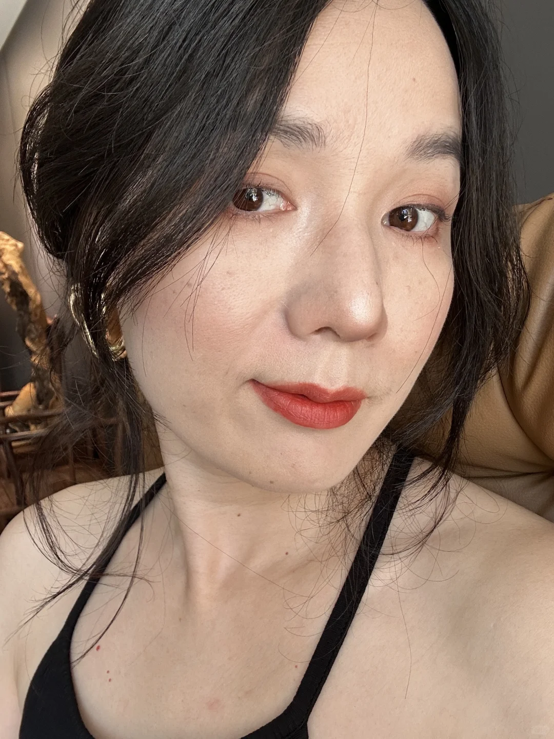 43岁?原相机，上班穿吊带，前提是办公室没人