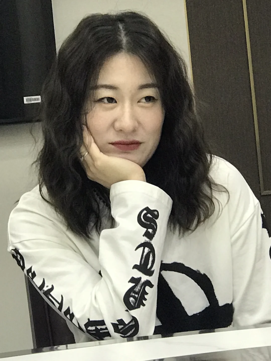 今天我的舅妈格外美丽