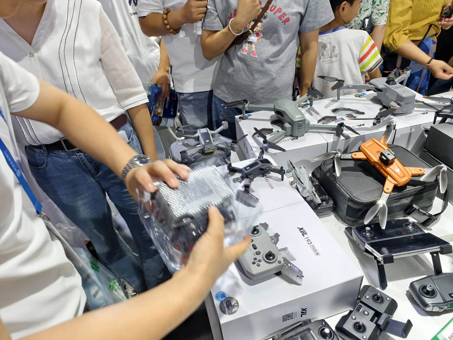 亚欧博览会上的真实体验女生请划走