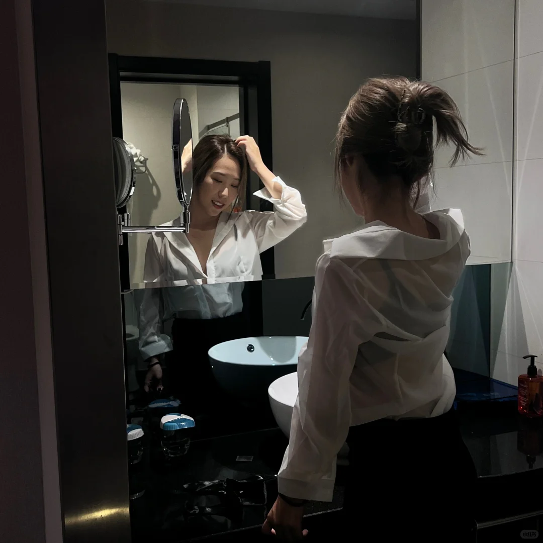 今日份人设：三十岁离异少妇带一娃