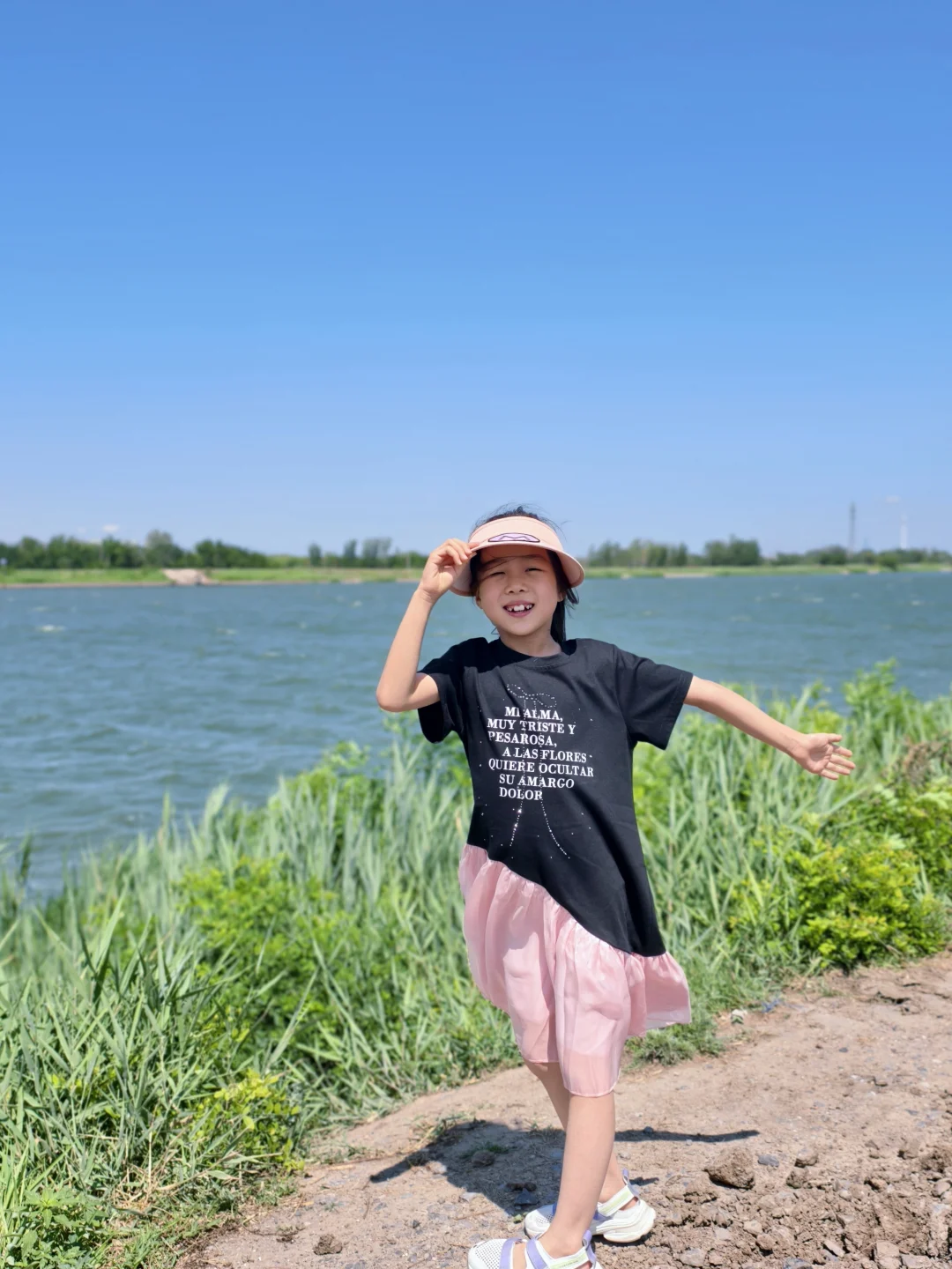 喜欢夏天带来的湖风～