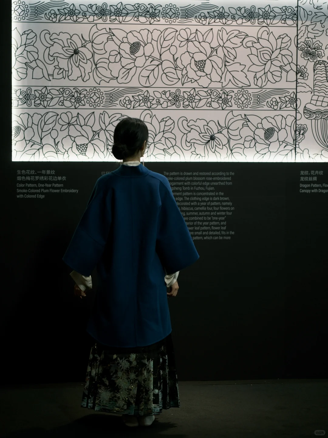 在文博会被老爷爷夸大方又得体