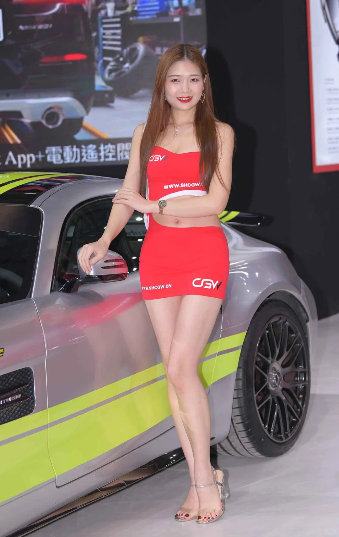 展会上的女模特，太好看了吧！