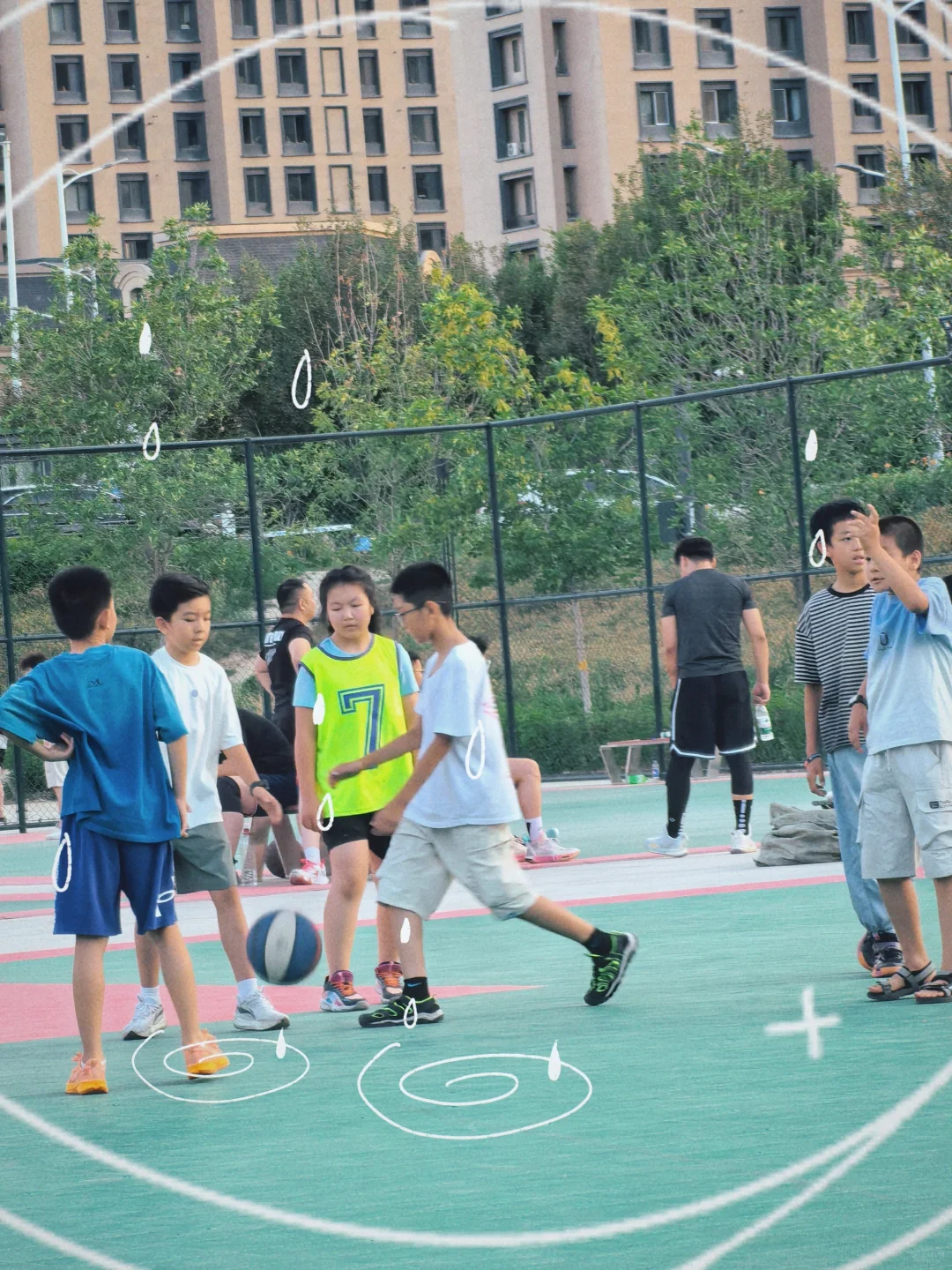 亚欧博览会｜偶遇的篮球场