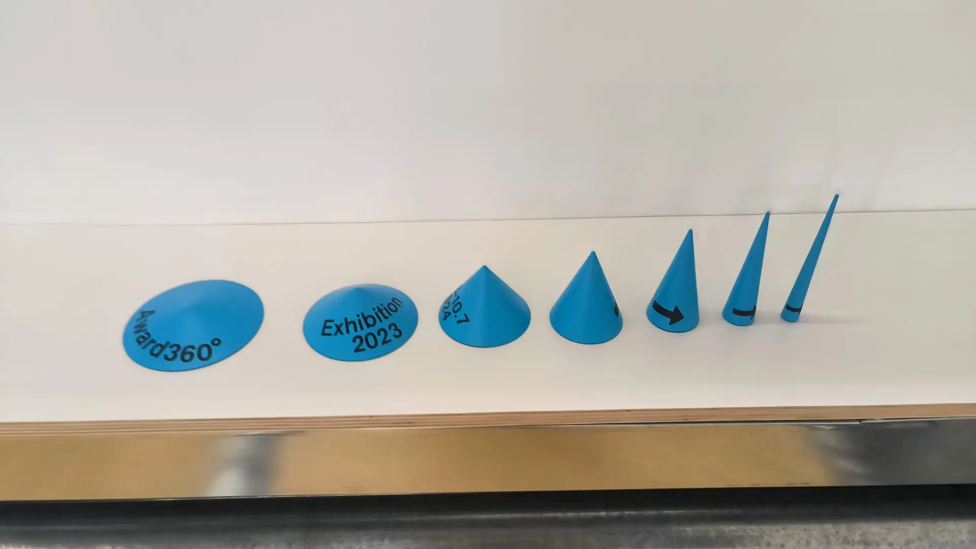 看完设计展感觉今年经济真的不行了