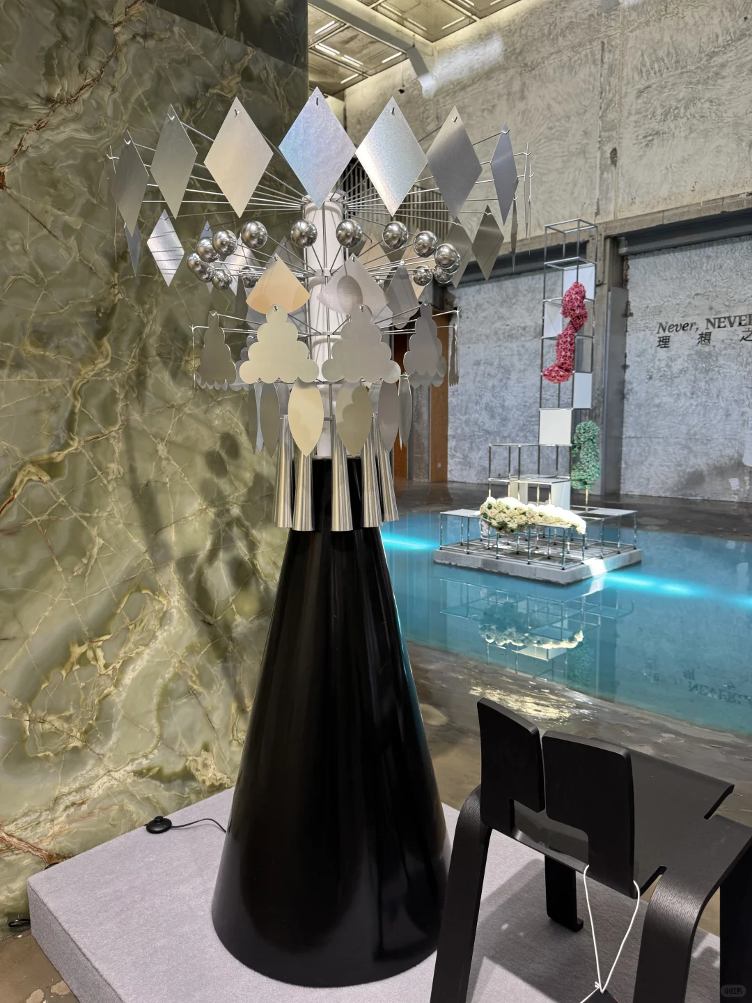 隔水相望的设计展