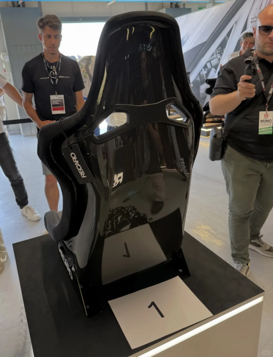 RECARO在意大利新款发布，POLE更新换代！