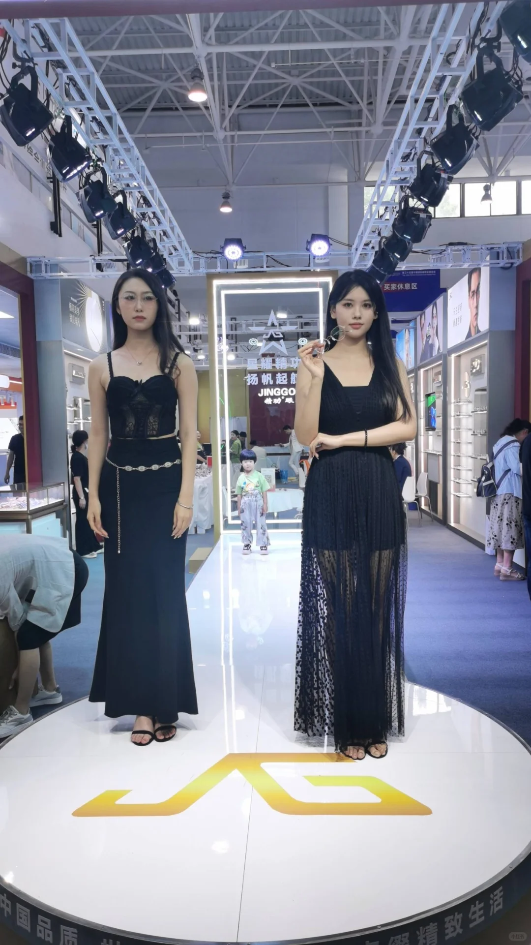 深圳会务公司-展会志愿者-派发传单-活